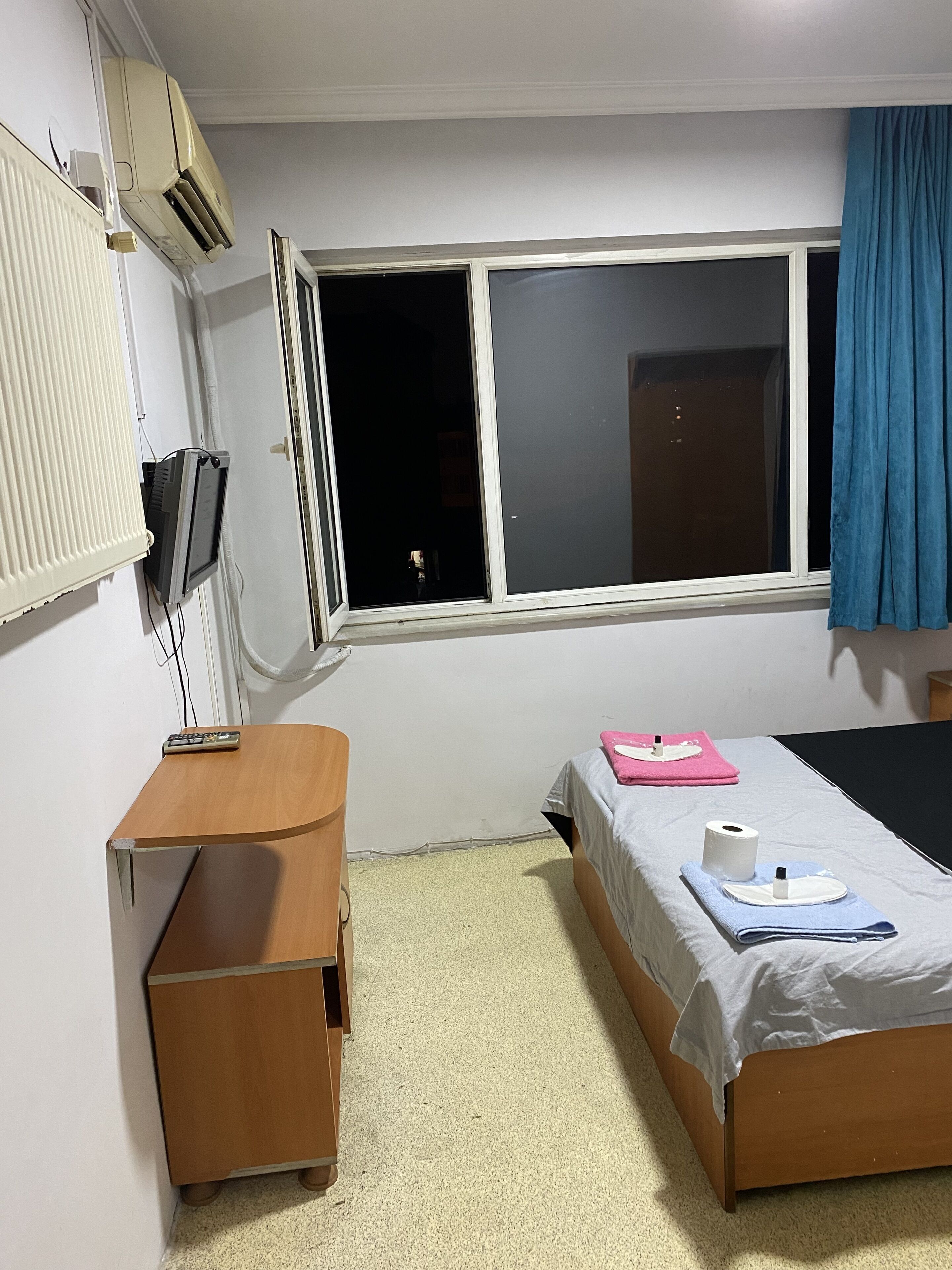 Petek Hotel