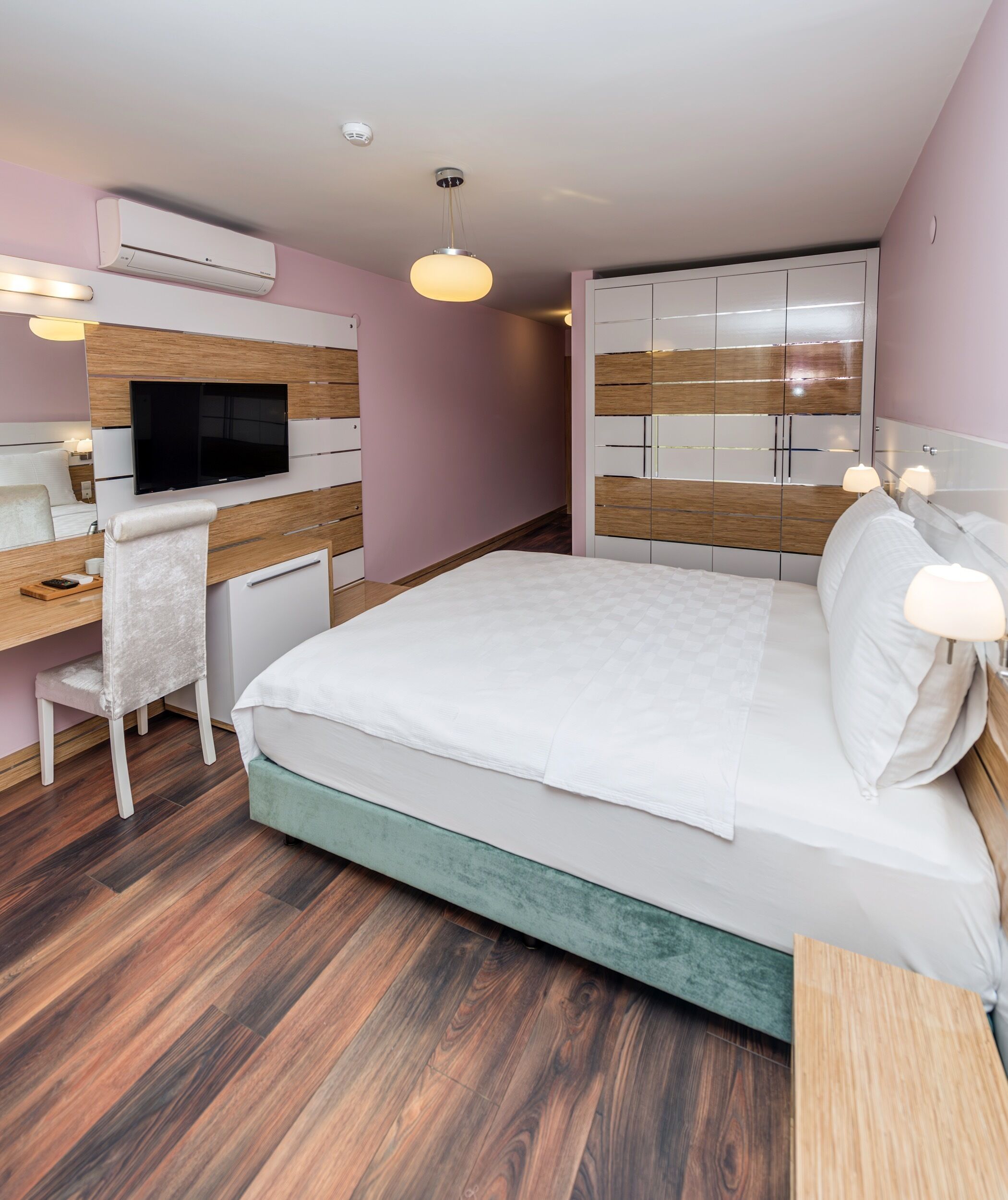 Tok Epik Hotel