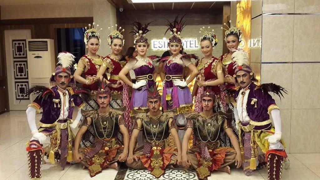 Esin Hotel