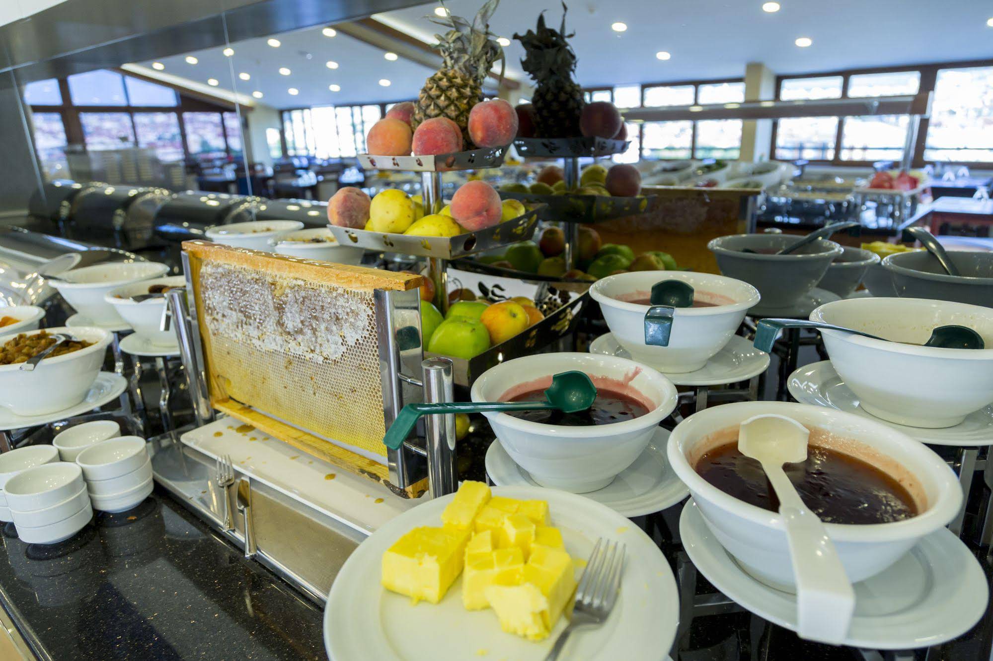 Grand Itimat Hotel
