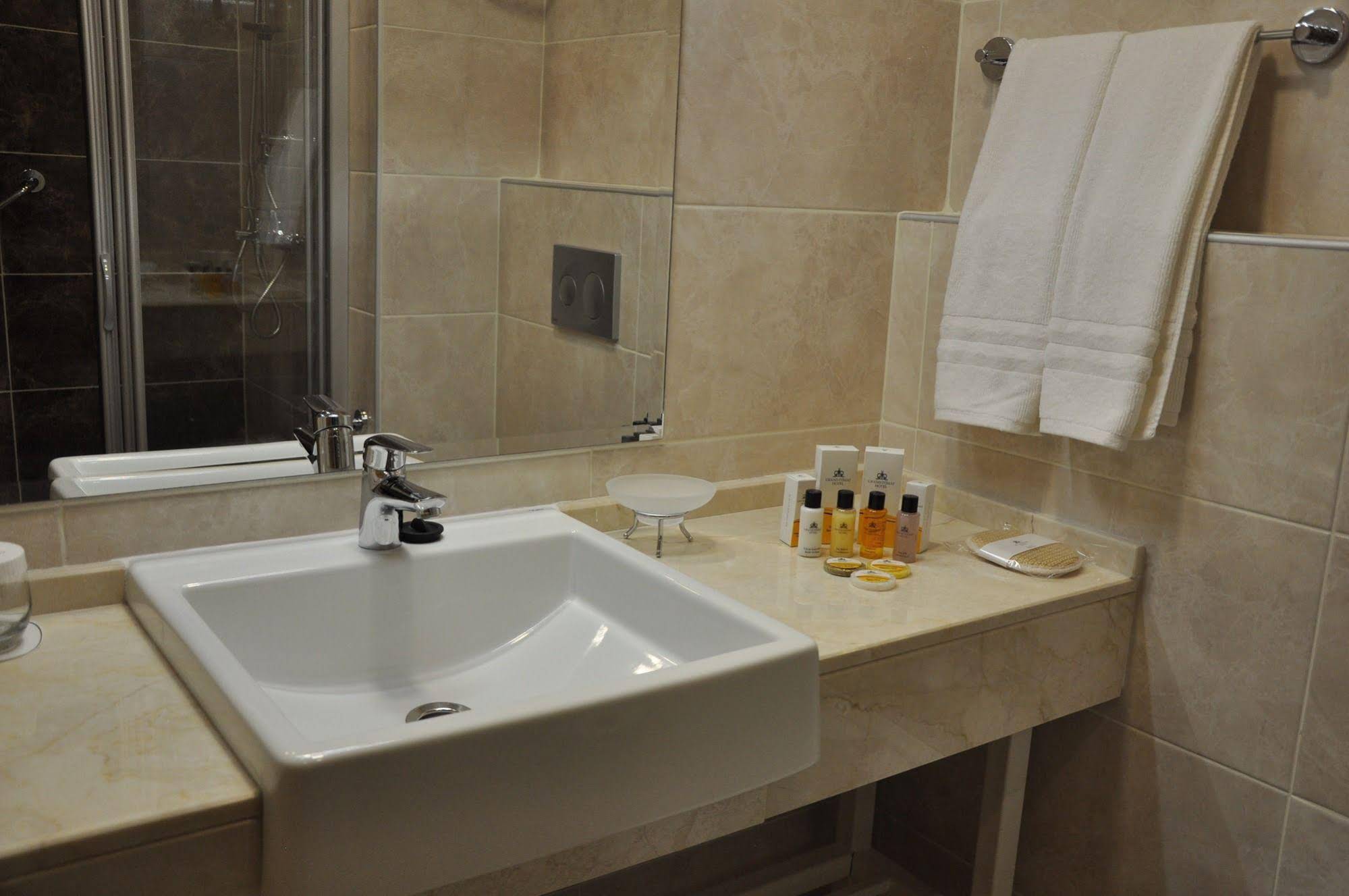 Grand Itimat Hotel