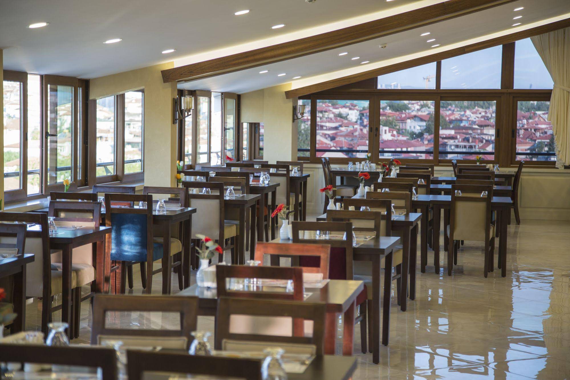 Grand Itimat Hotel