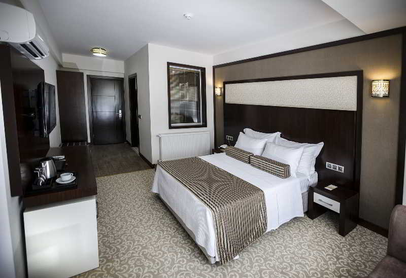 Lavin Otel