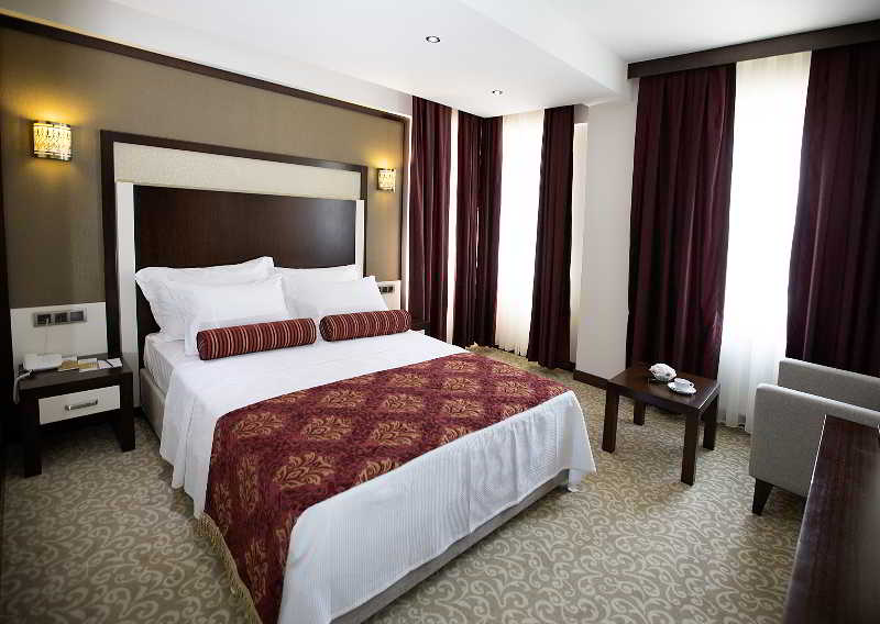 Lavin Otel
