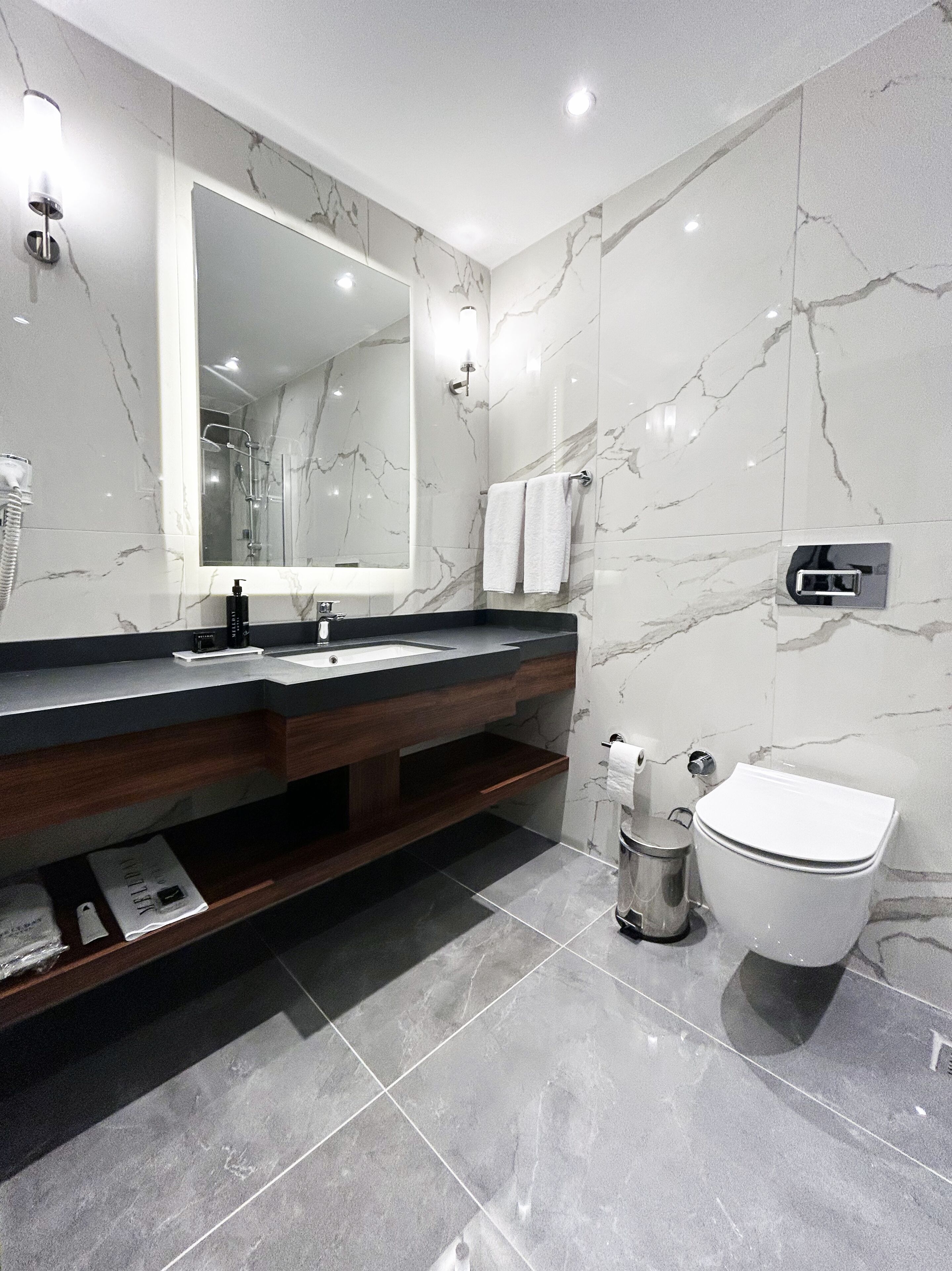 Mellday Hotel