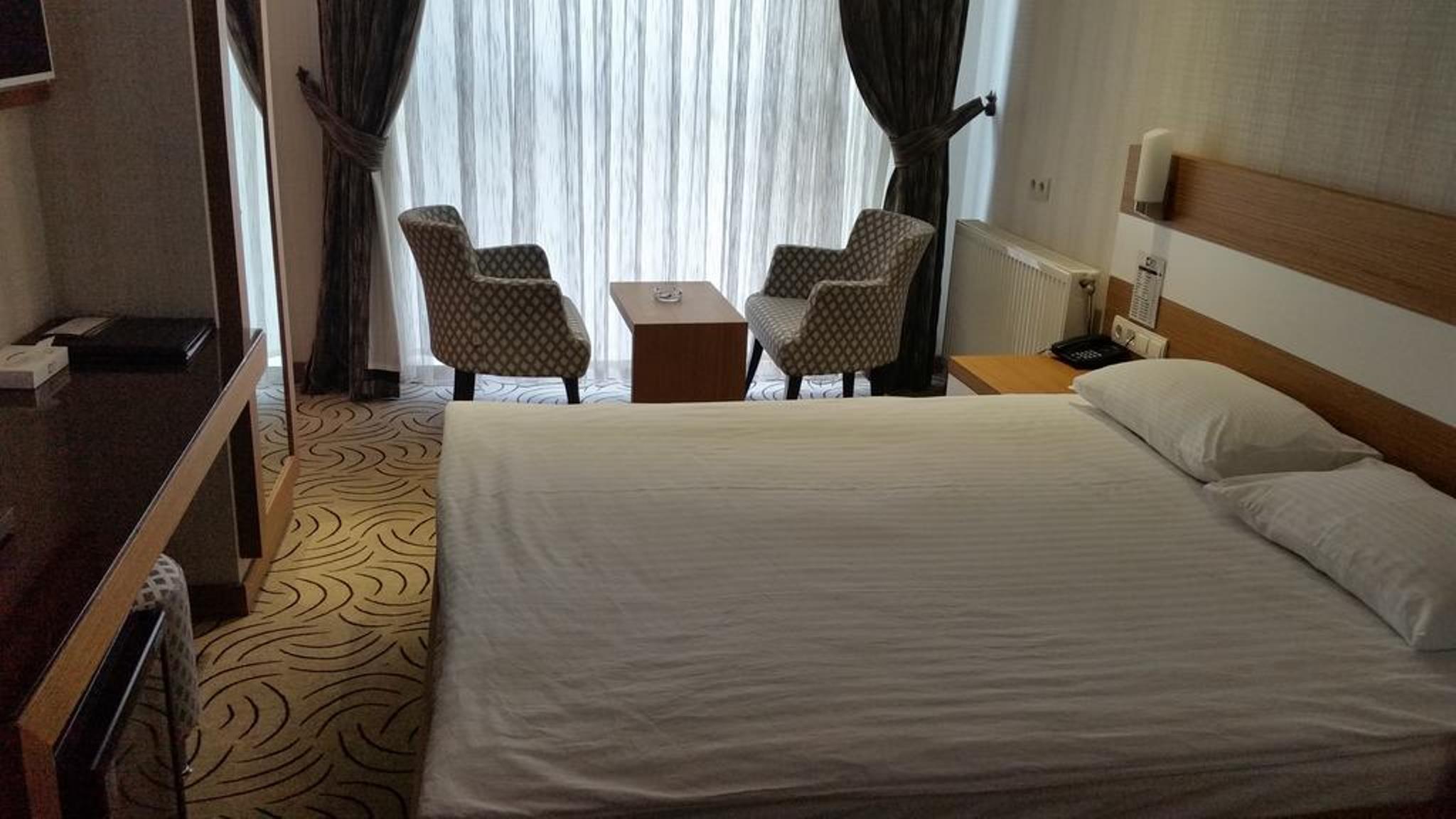 Dies Hotel