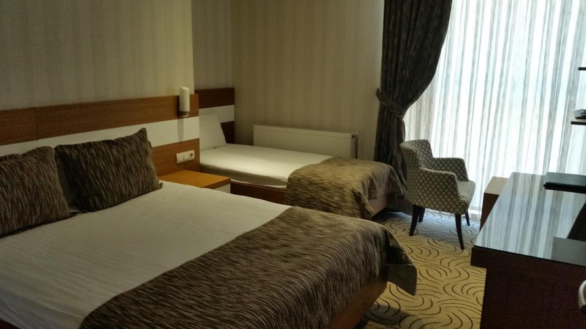 Dies Hotel