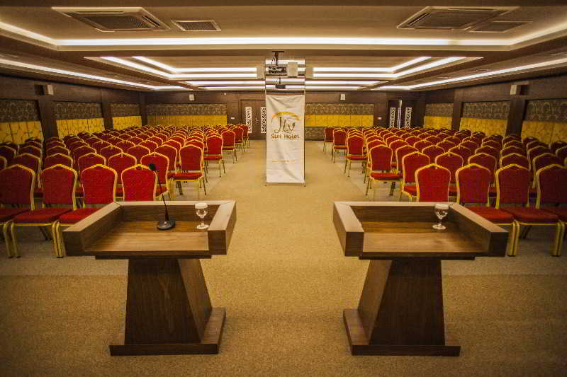 Liv Suit Hotel