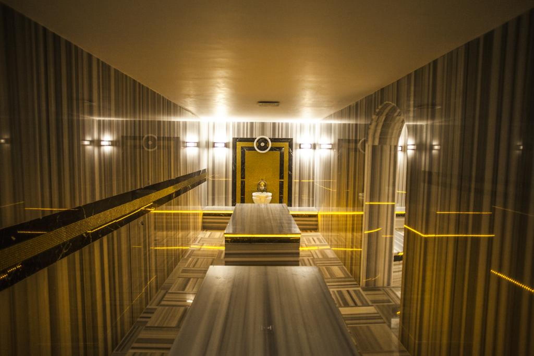 Liv Suit Hotel