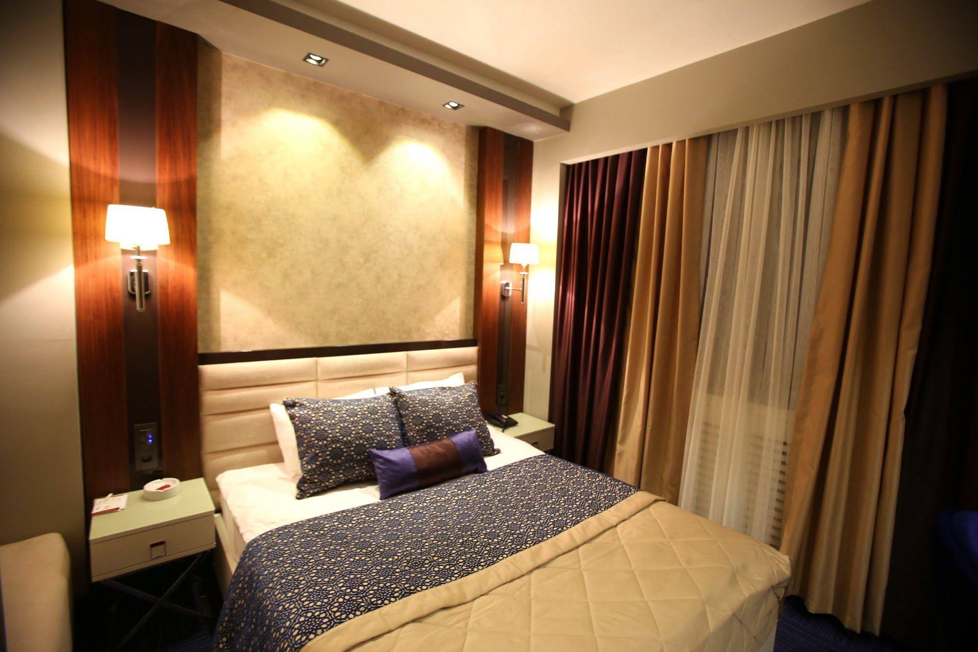 Prestige Hotel