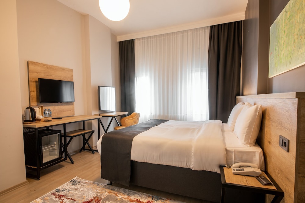 Adresin Hotel