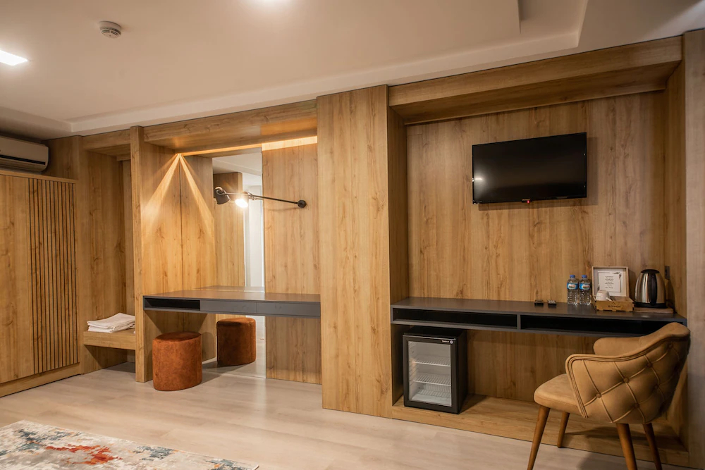Adresin Hotel