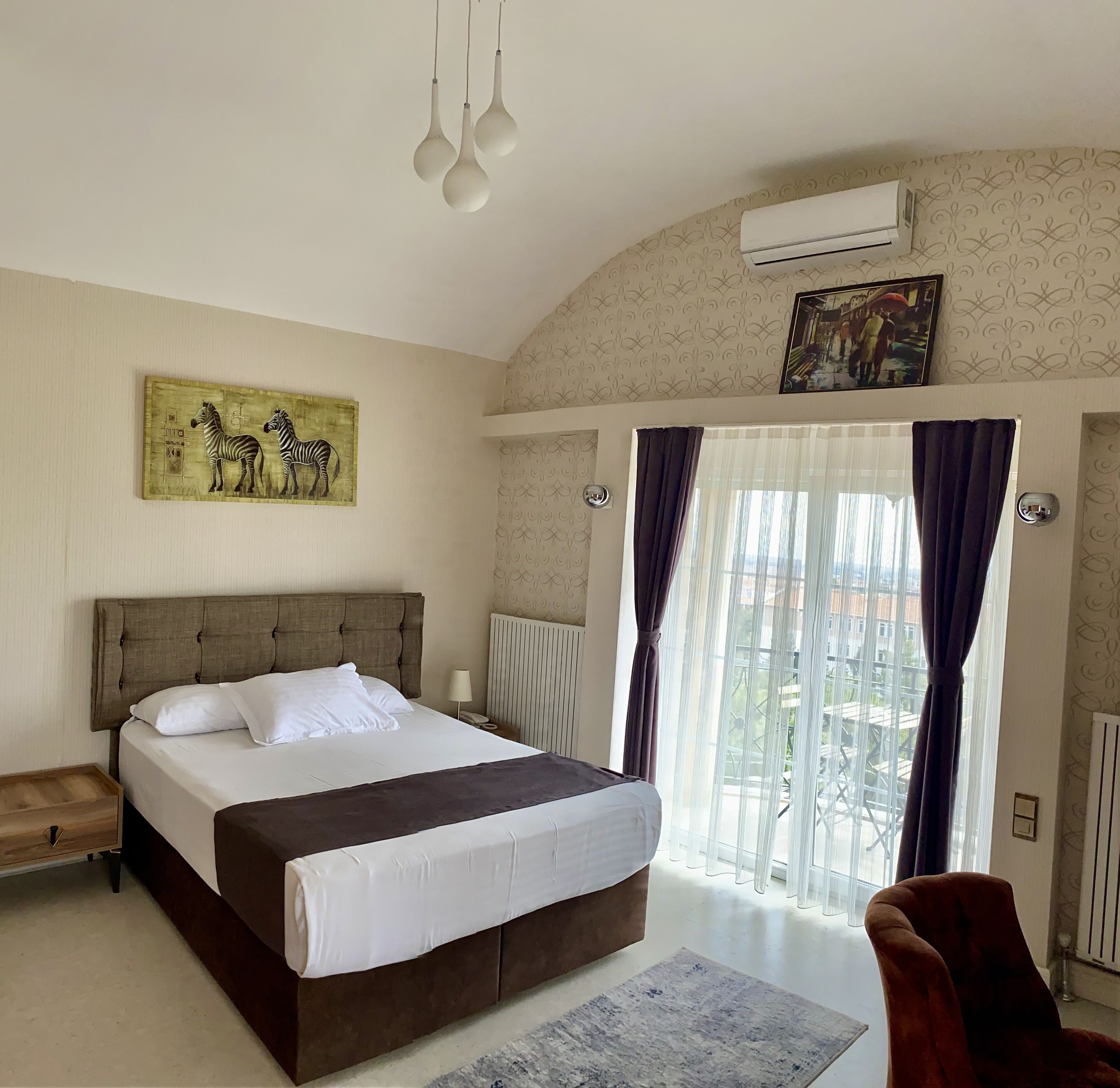 Blackmoon Villa Hotel