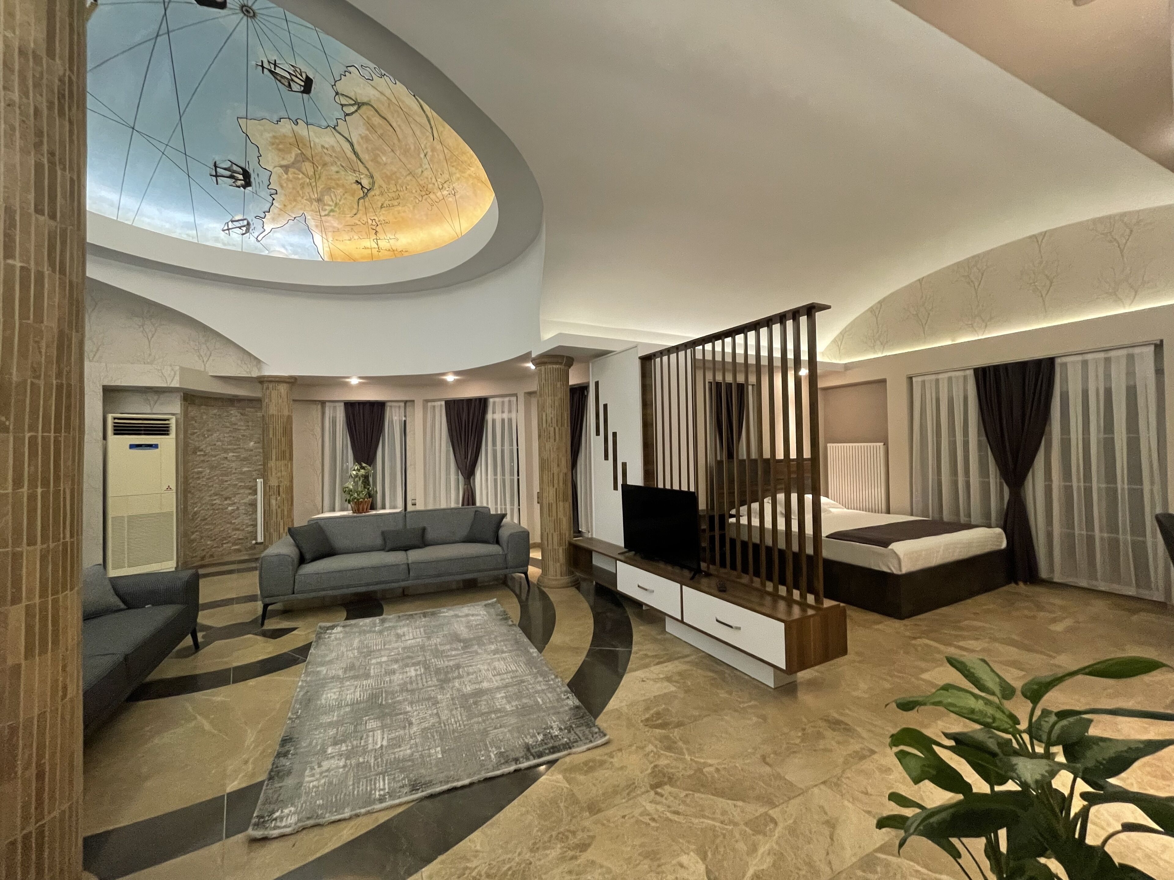 Blackmoon Villa Hotel