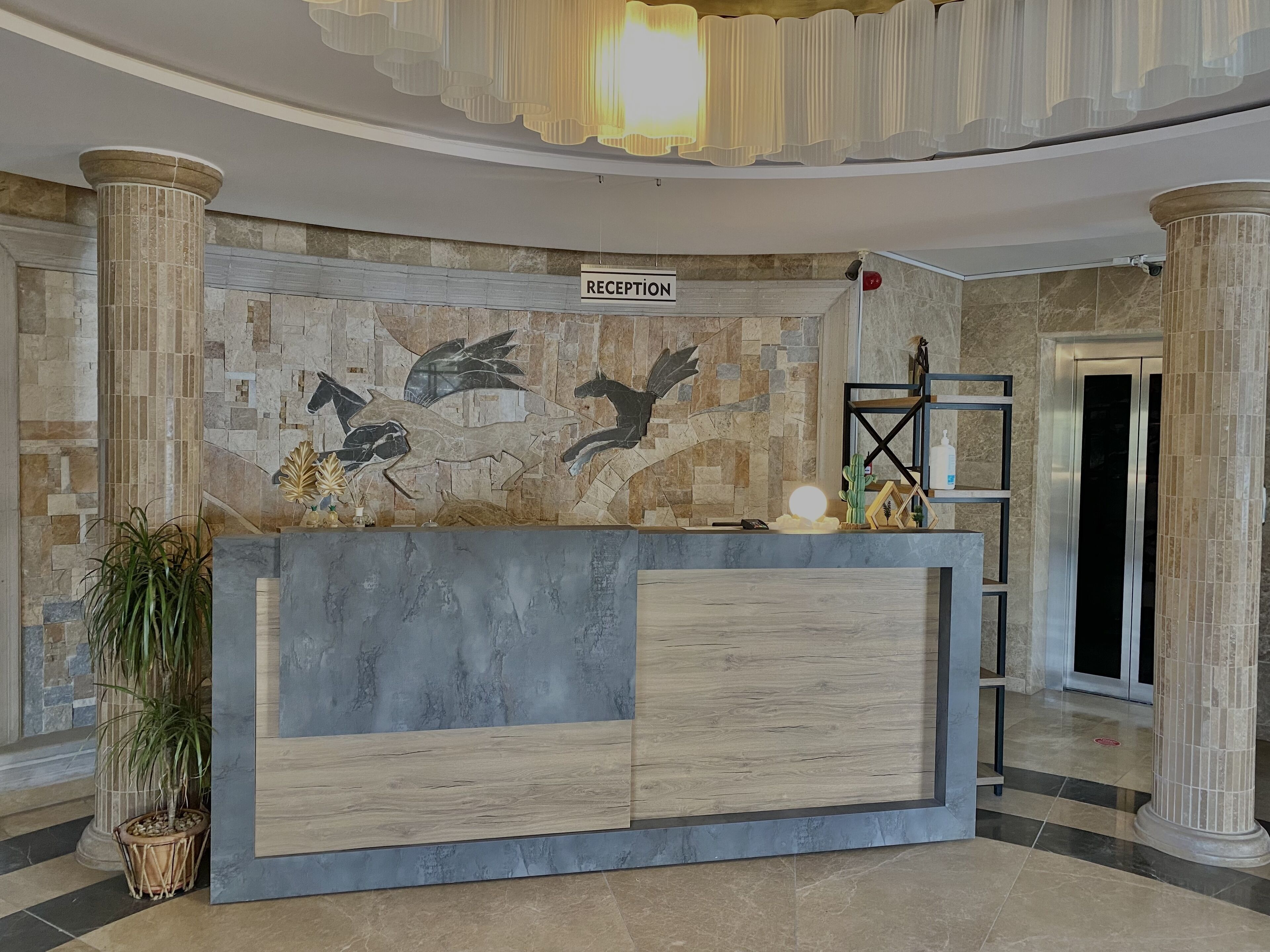 Blackmoon Villa Hotel