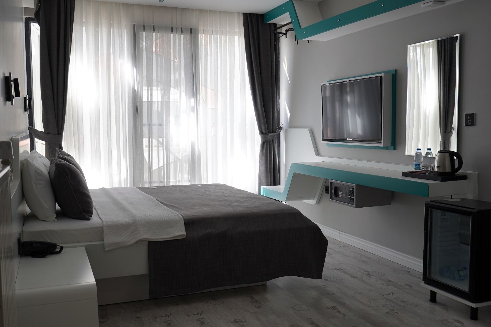 Midis Otel