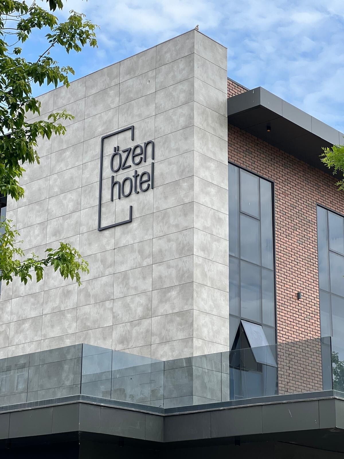 Ozen Hotel