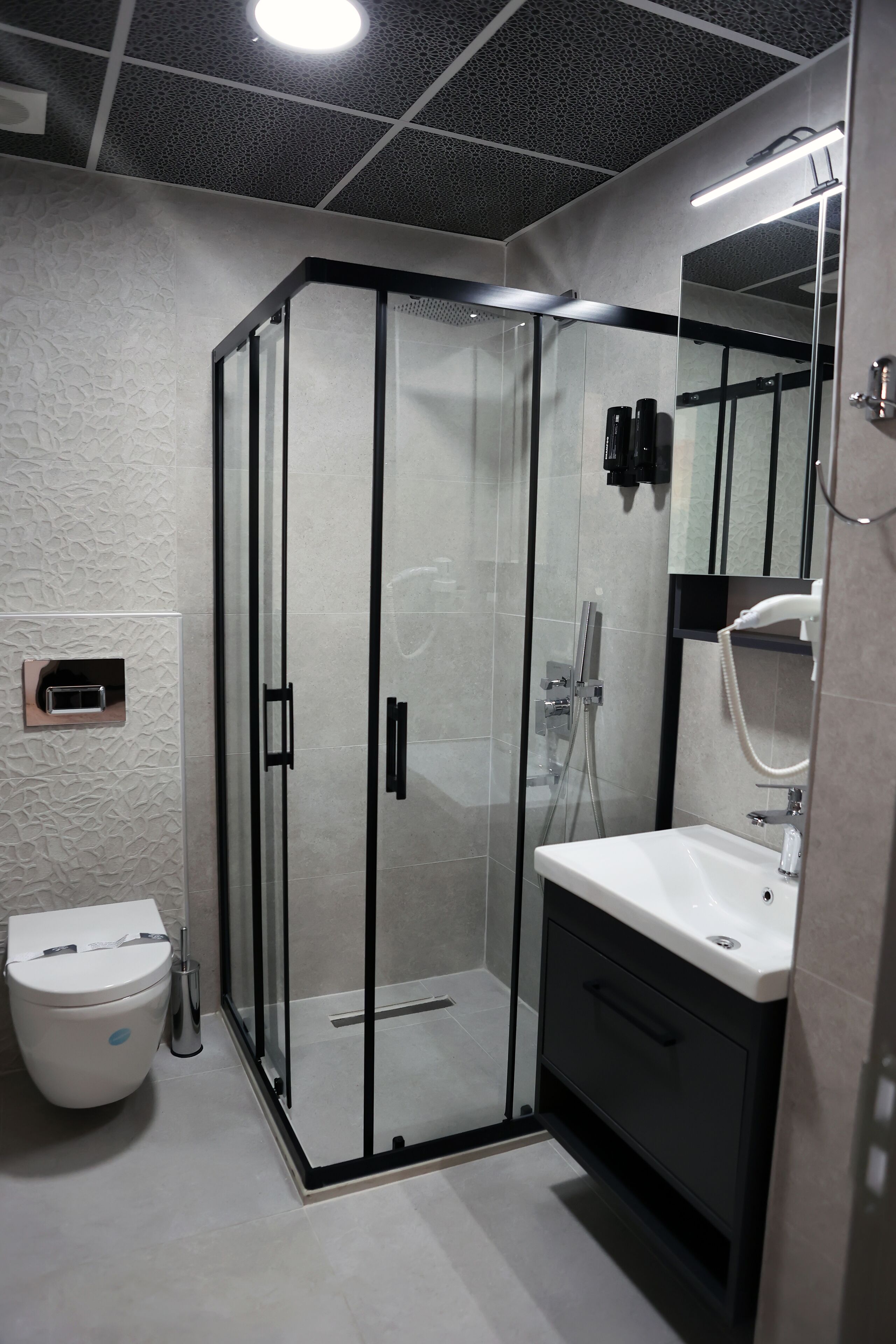 Sarper Suites & Hotel