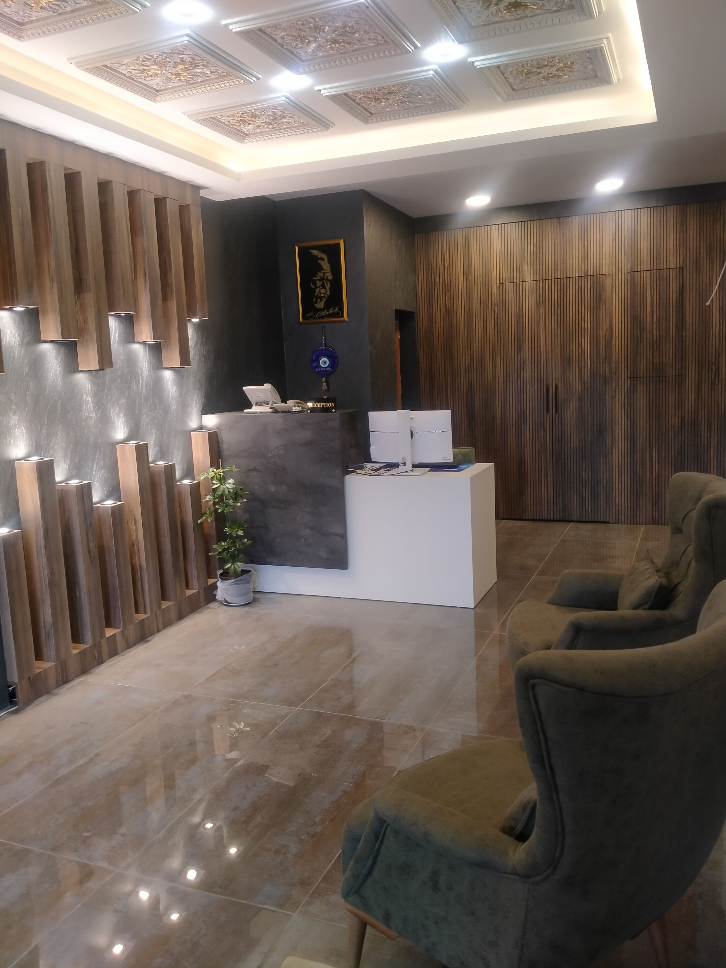 Sarper Suites & Hotel
