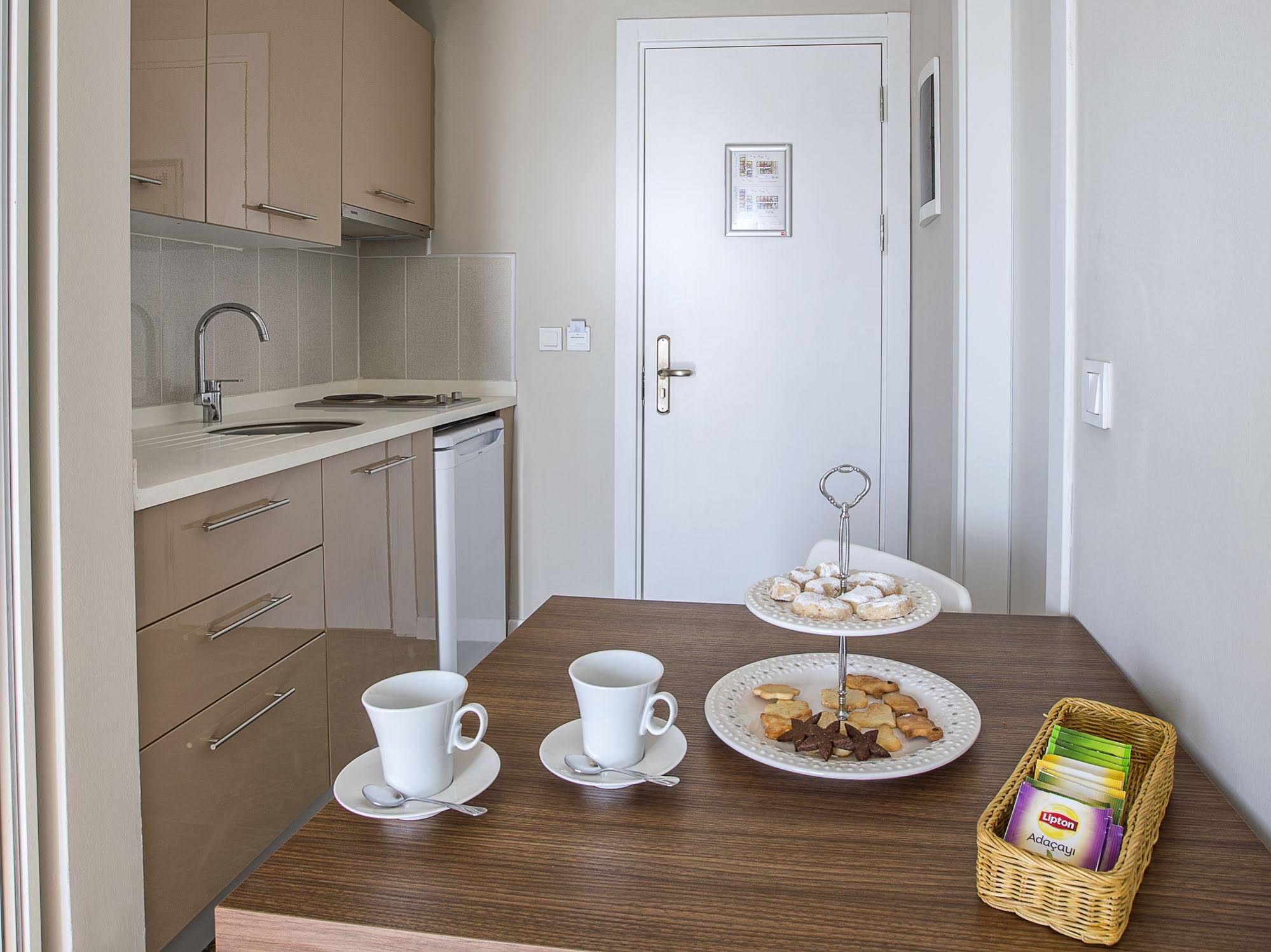 Alan Suites