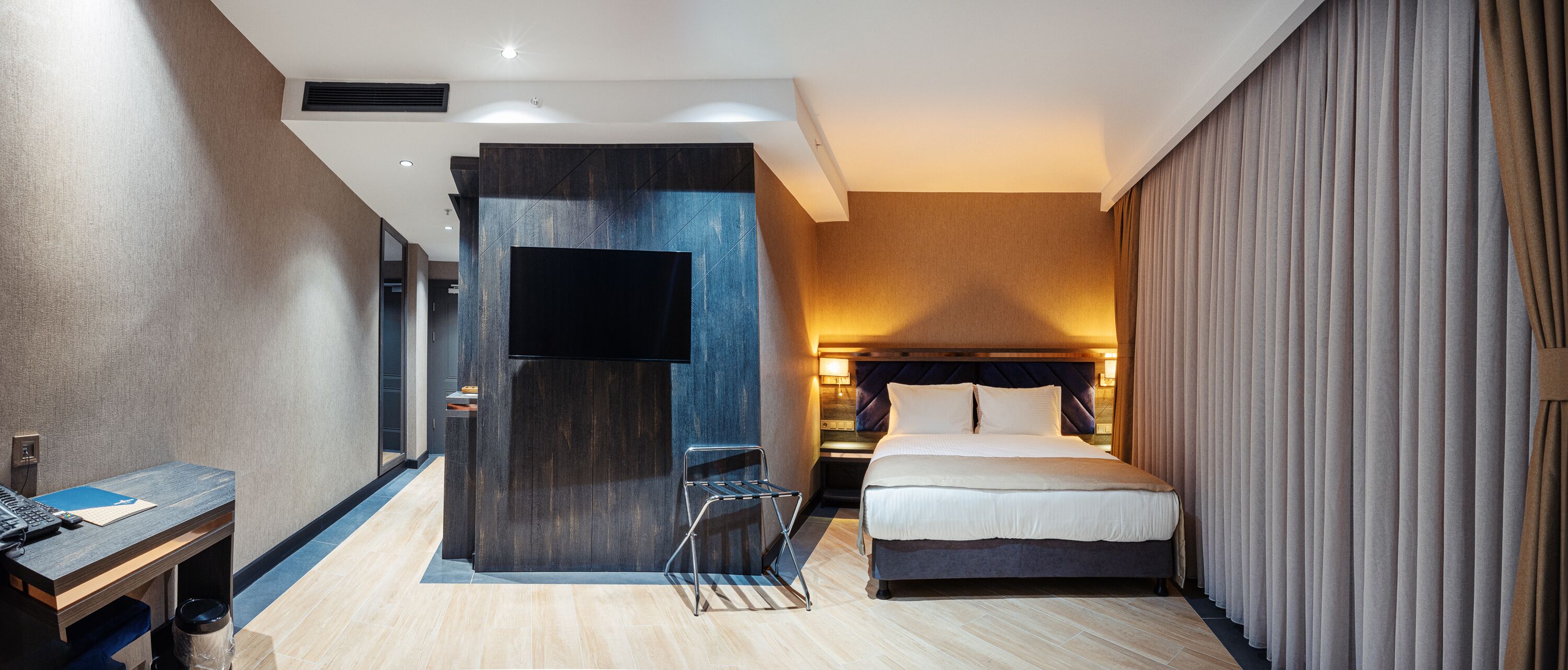 West Door Hotel