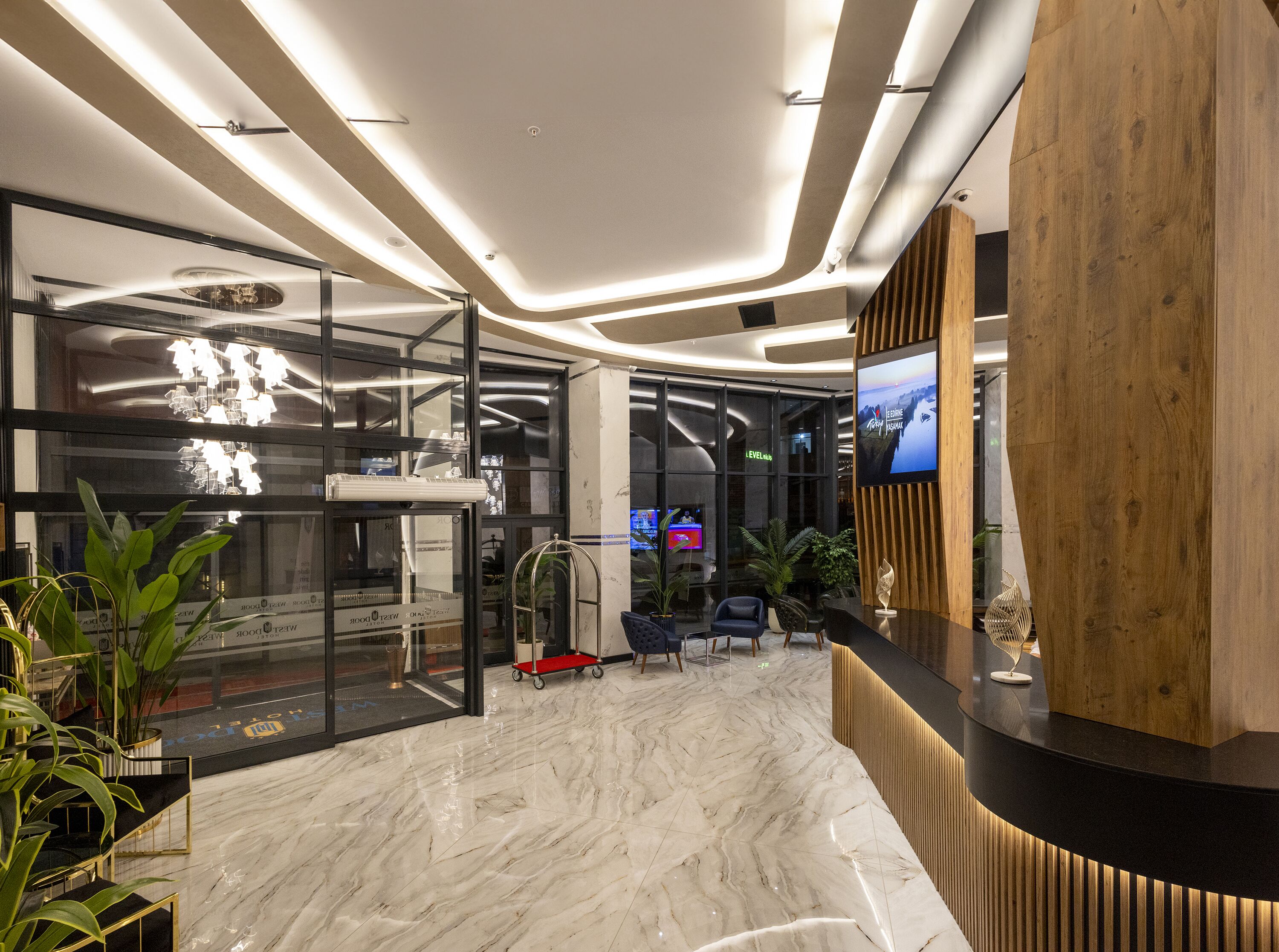 West Door Hotel