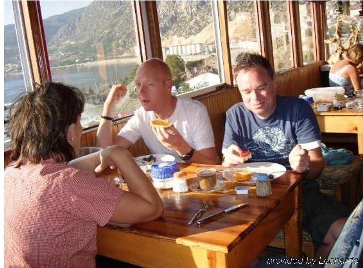 Lale Pension