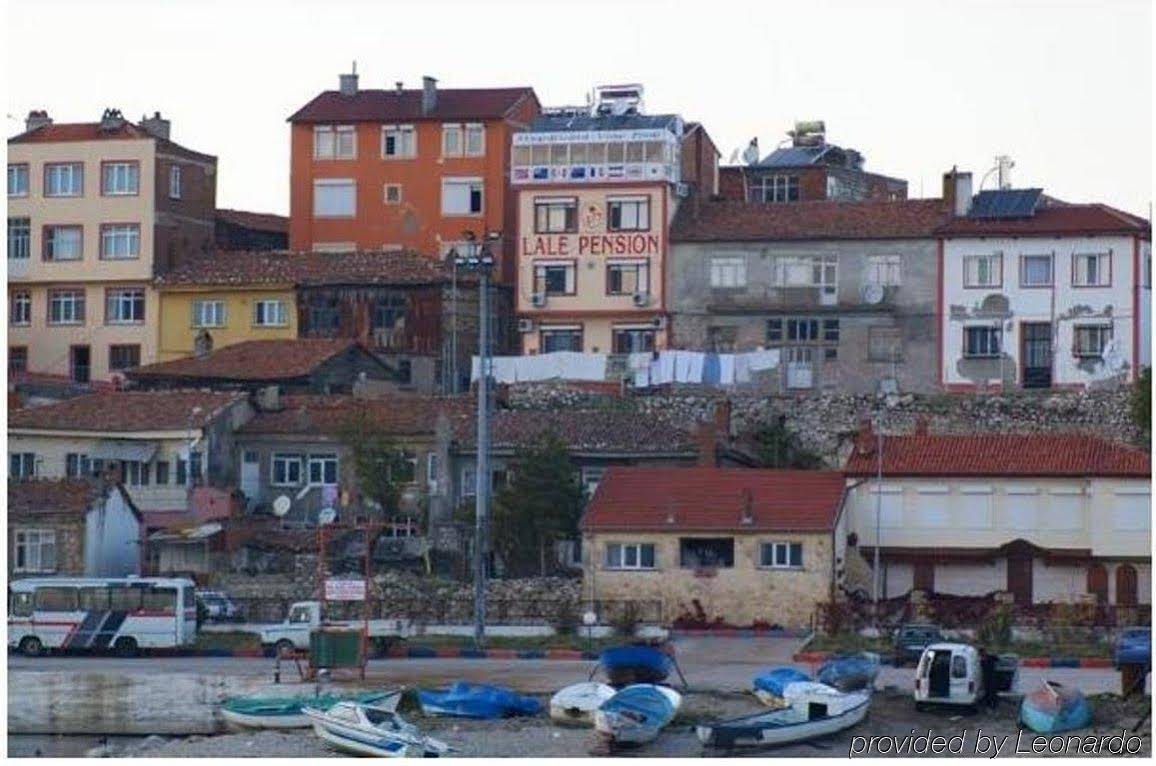 Lale Pension