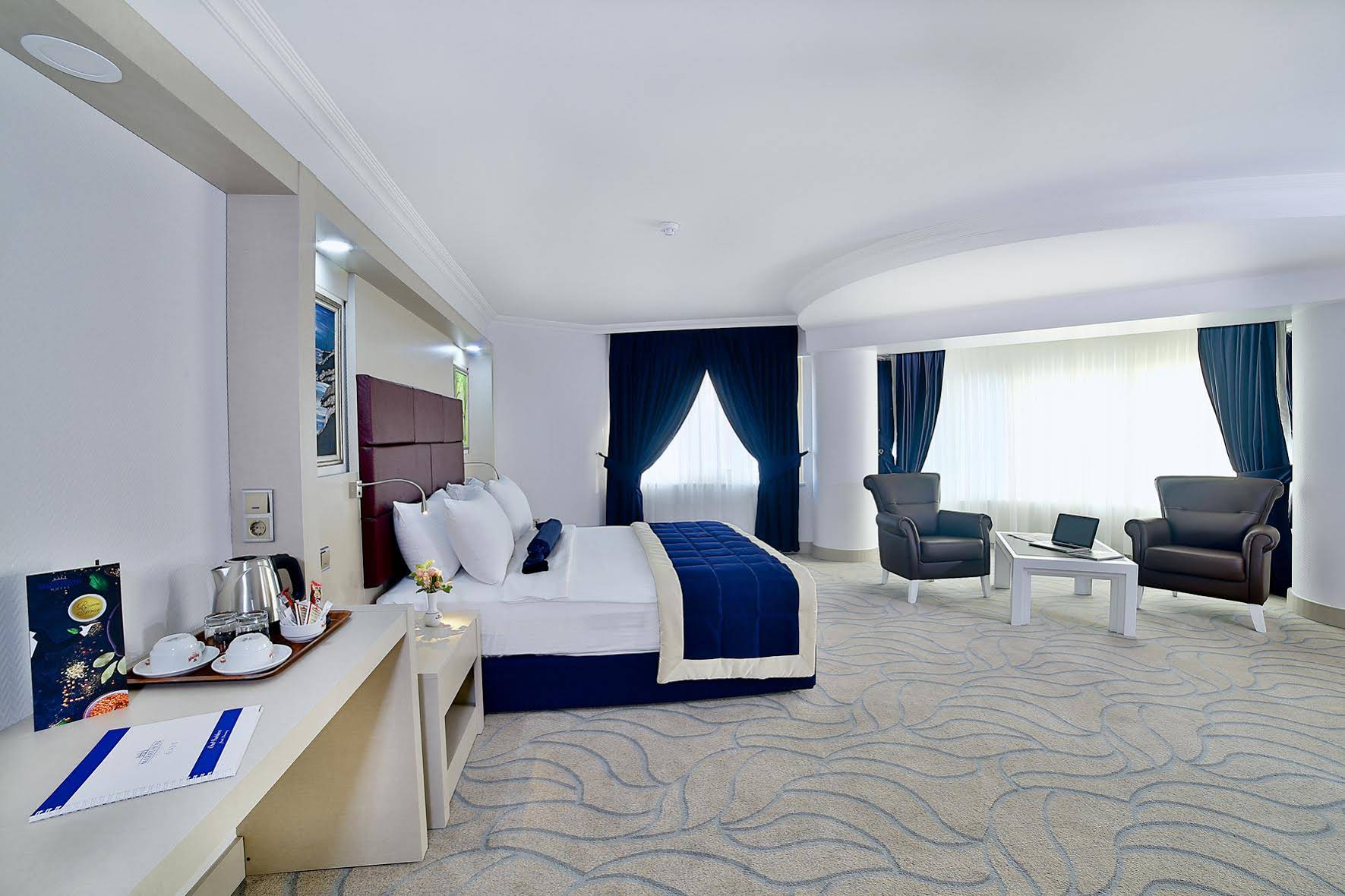 Marathon Hotel