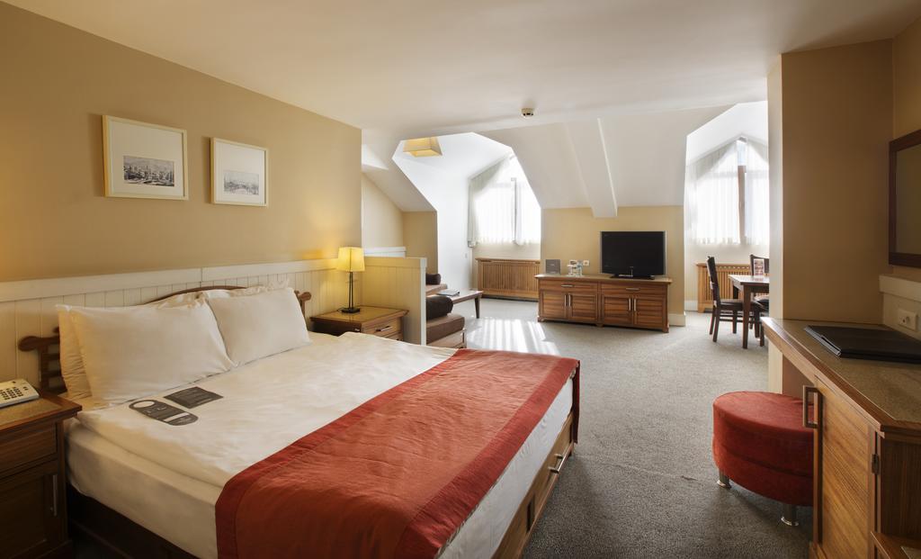 Dedeman Palandöken Ski Lodge