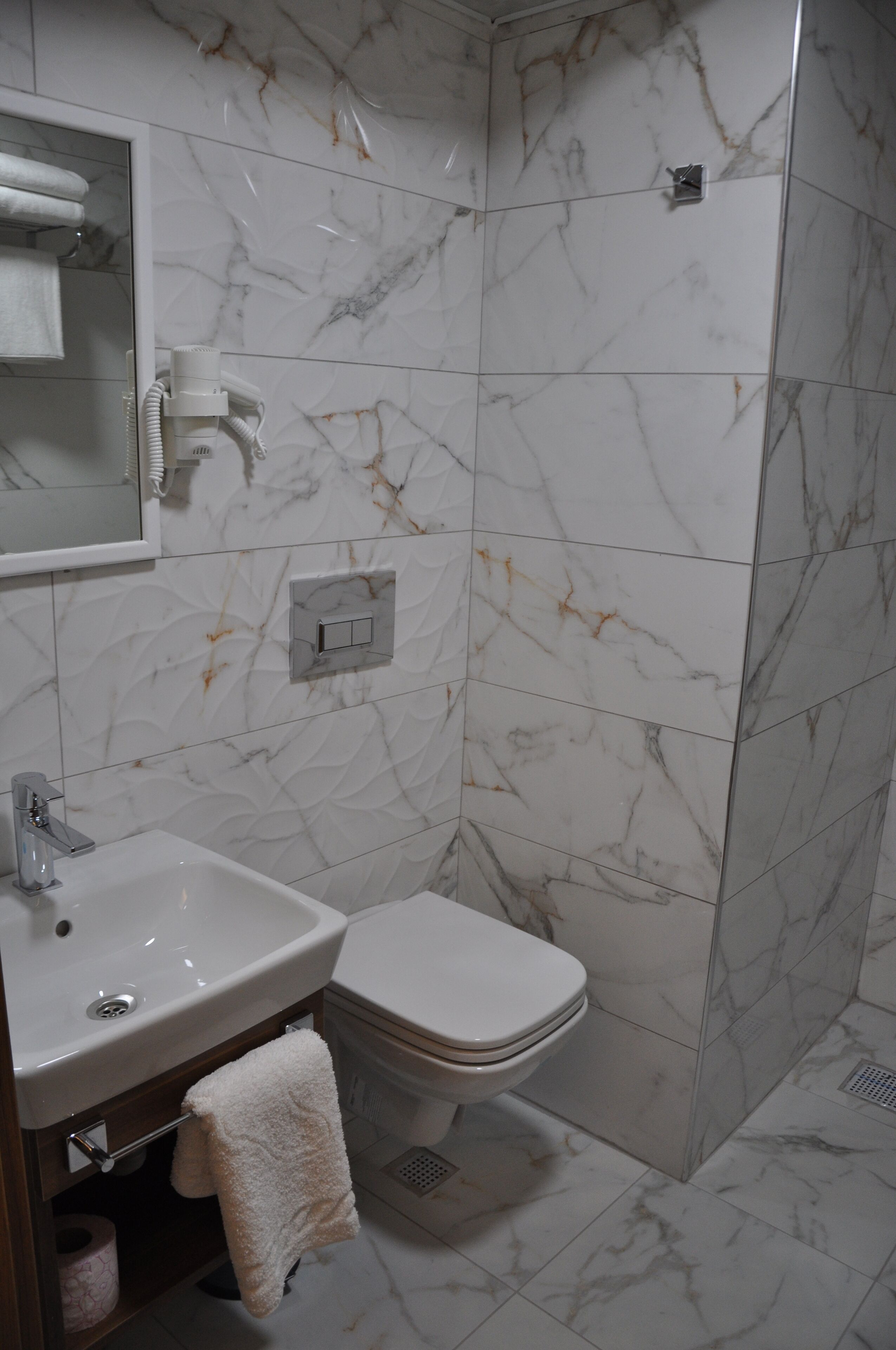 Saka Life Hotel