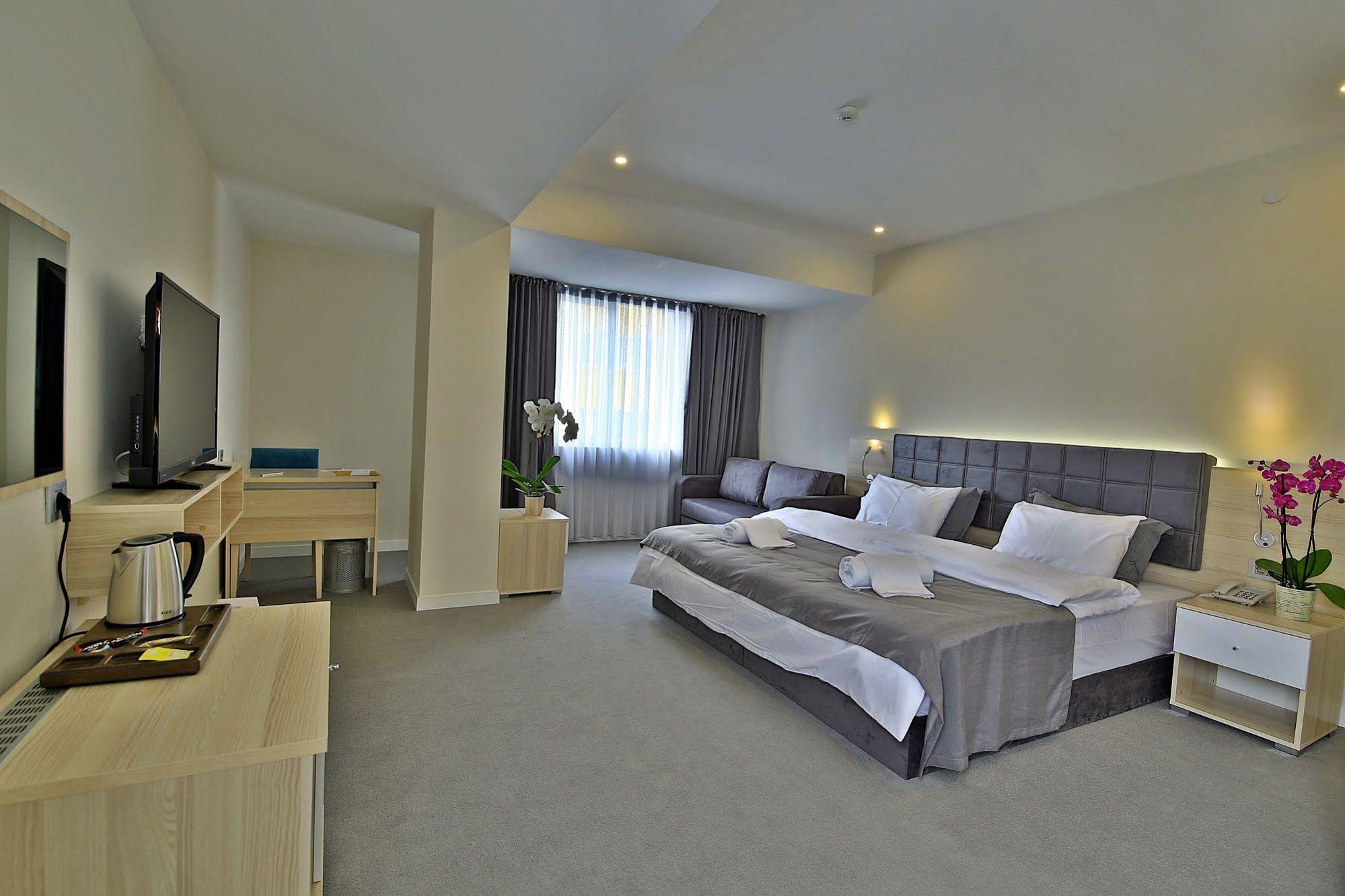 Leto City Hotel
