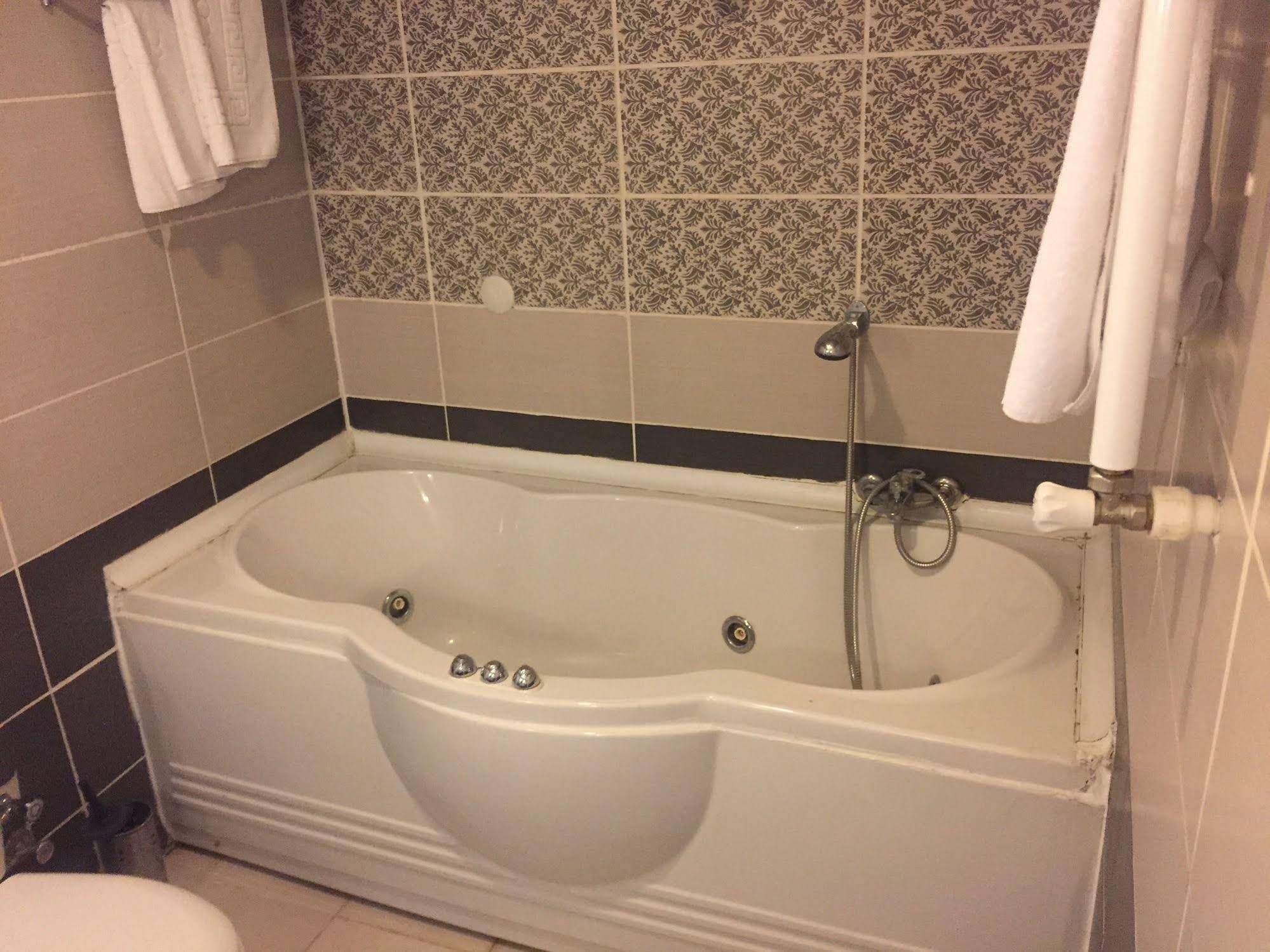 SRF Hotel