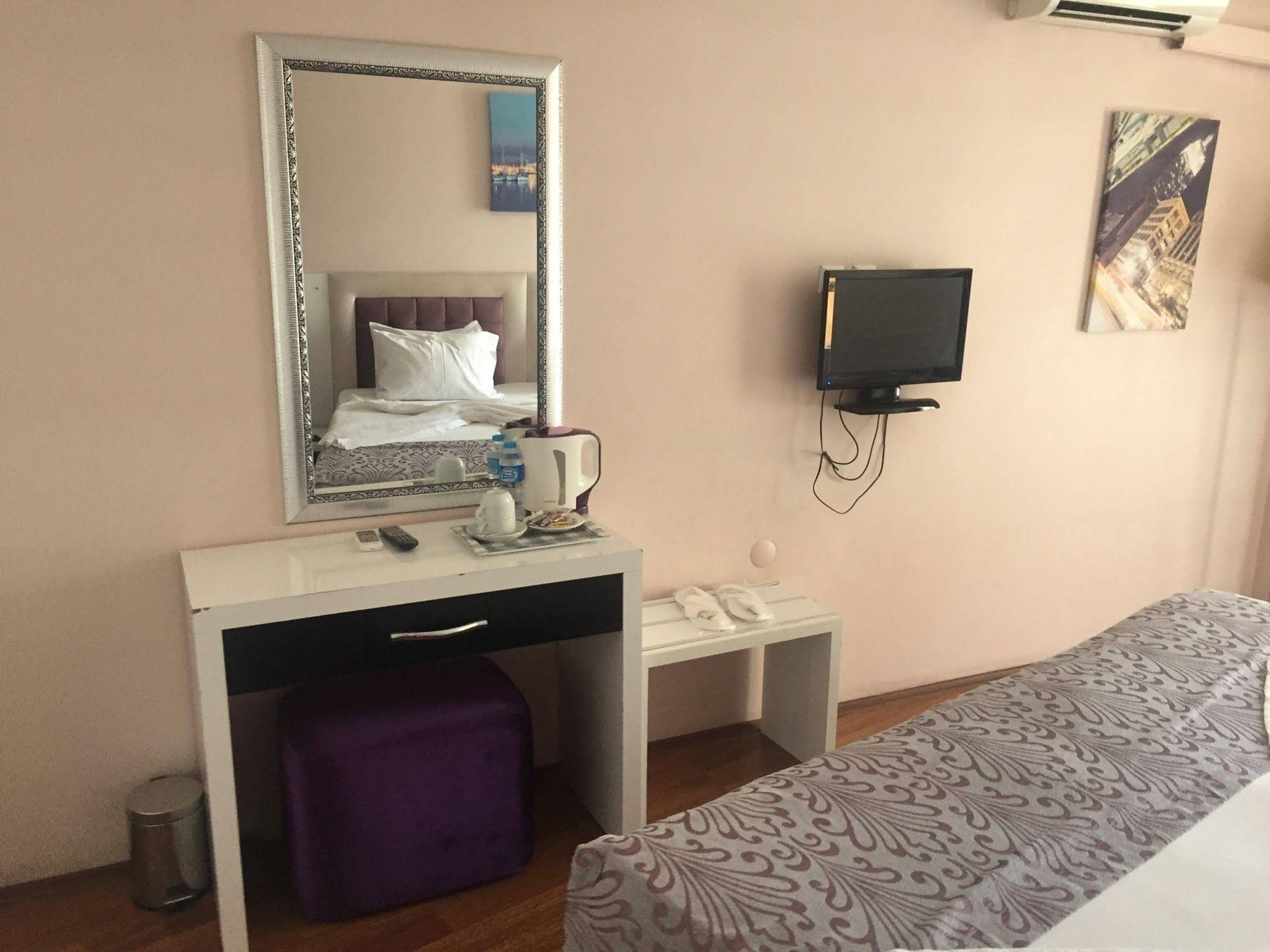 SRF Hotel