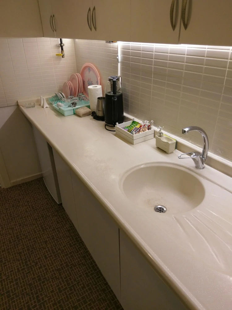 White Suite & Apartments