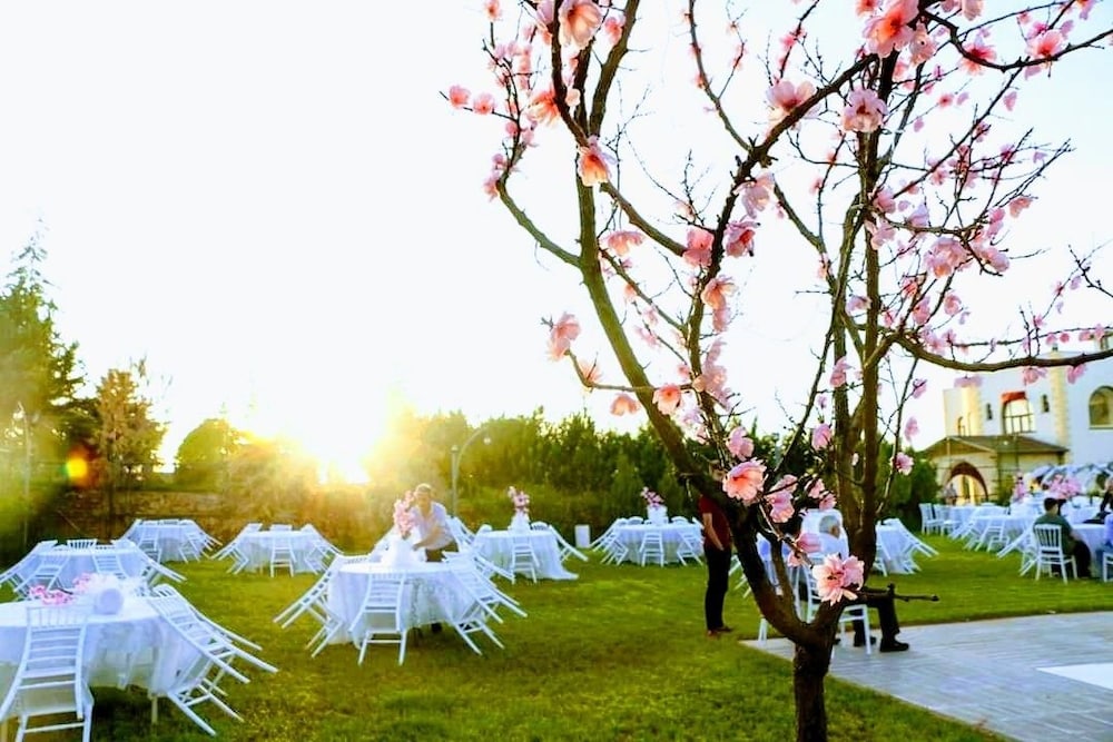 Ipek Yolu Ciftlik Evi