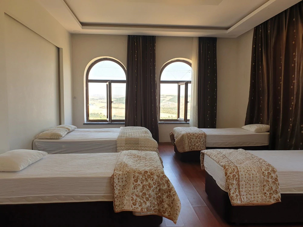 Ipek Yolu Ciftlik Evi