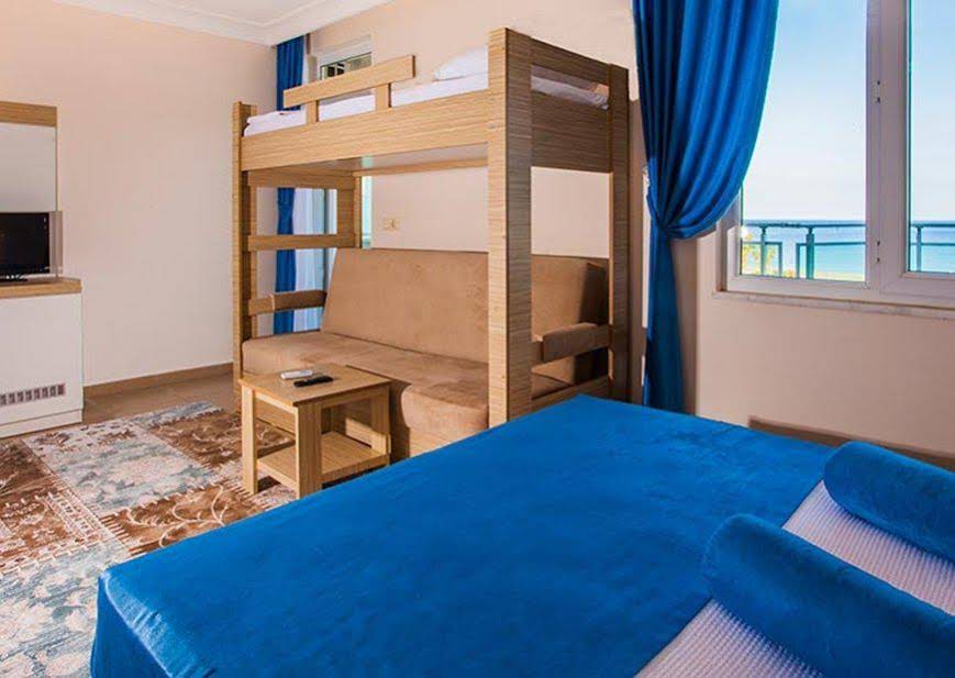 Grand Akca Hotel