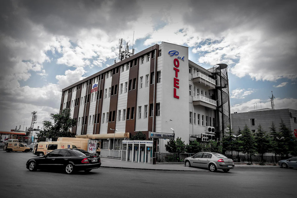 Pak Otel