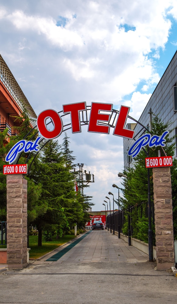 Pak Otel