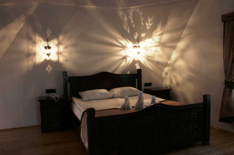 Kursunluhan Hotel