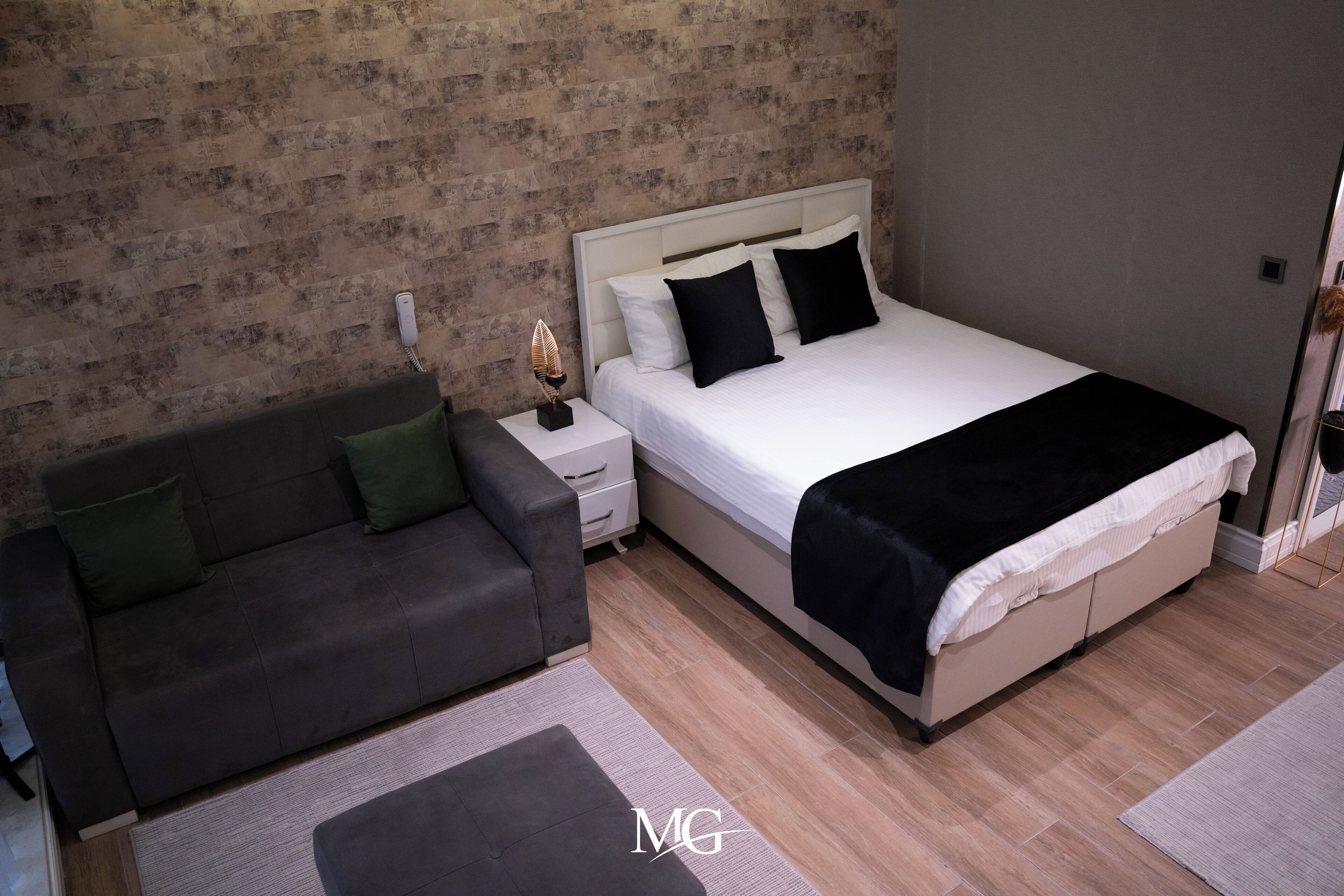 Mg Hill Residence
