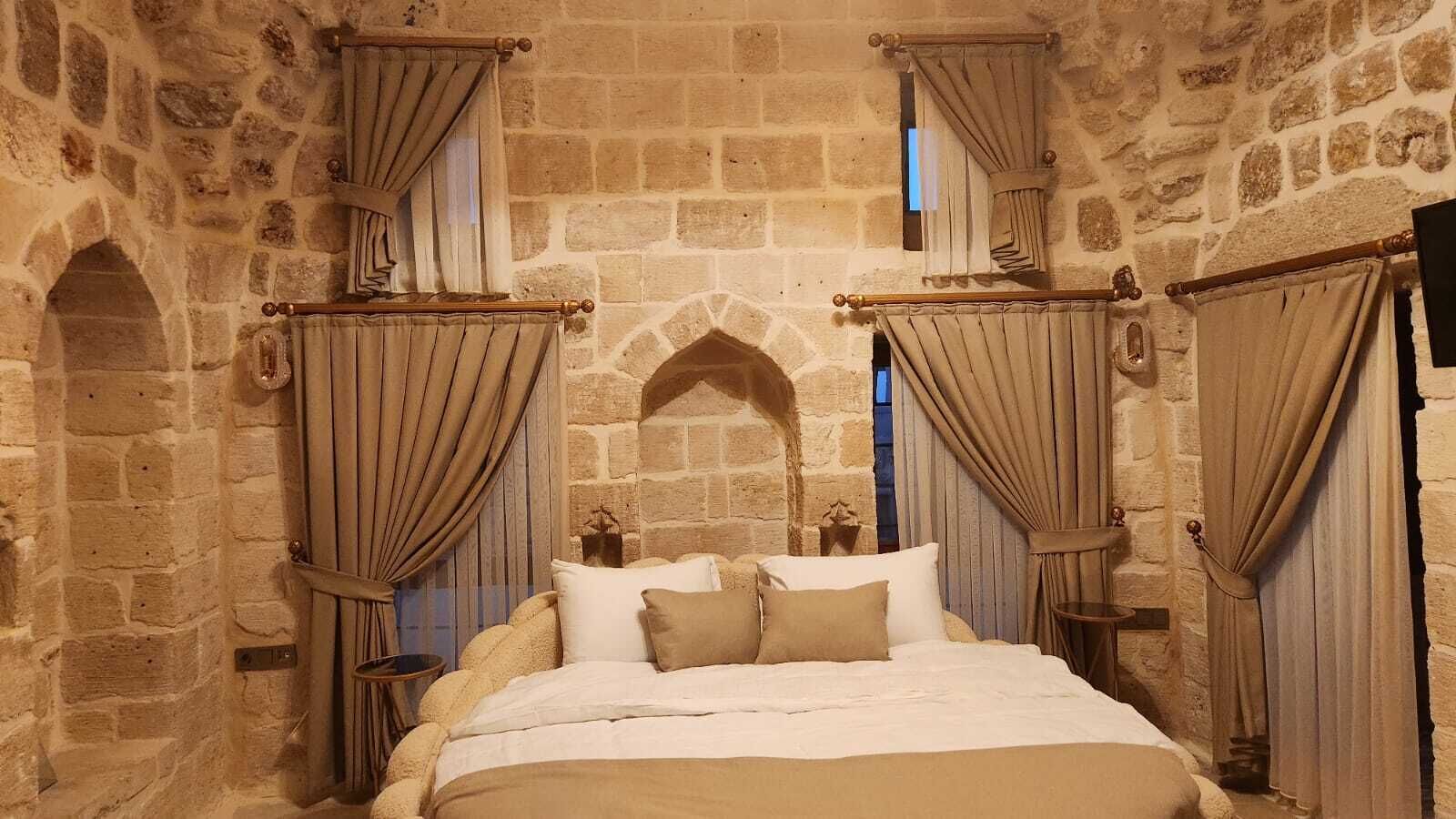 Ana Talia House