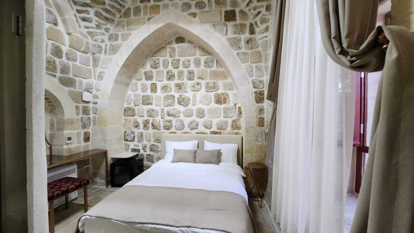 Ana Talia House