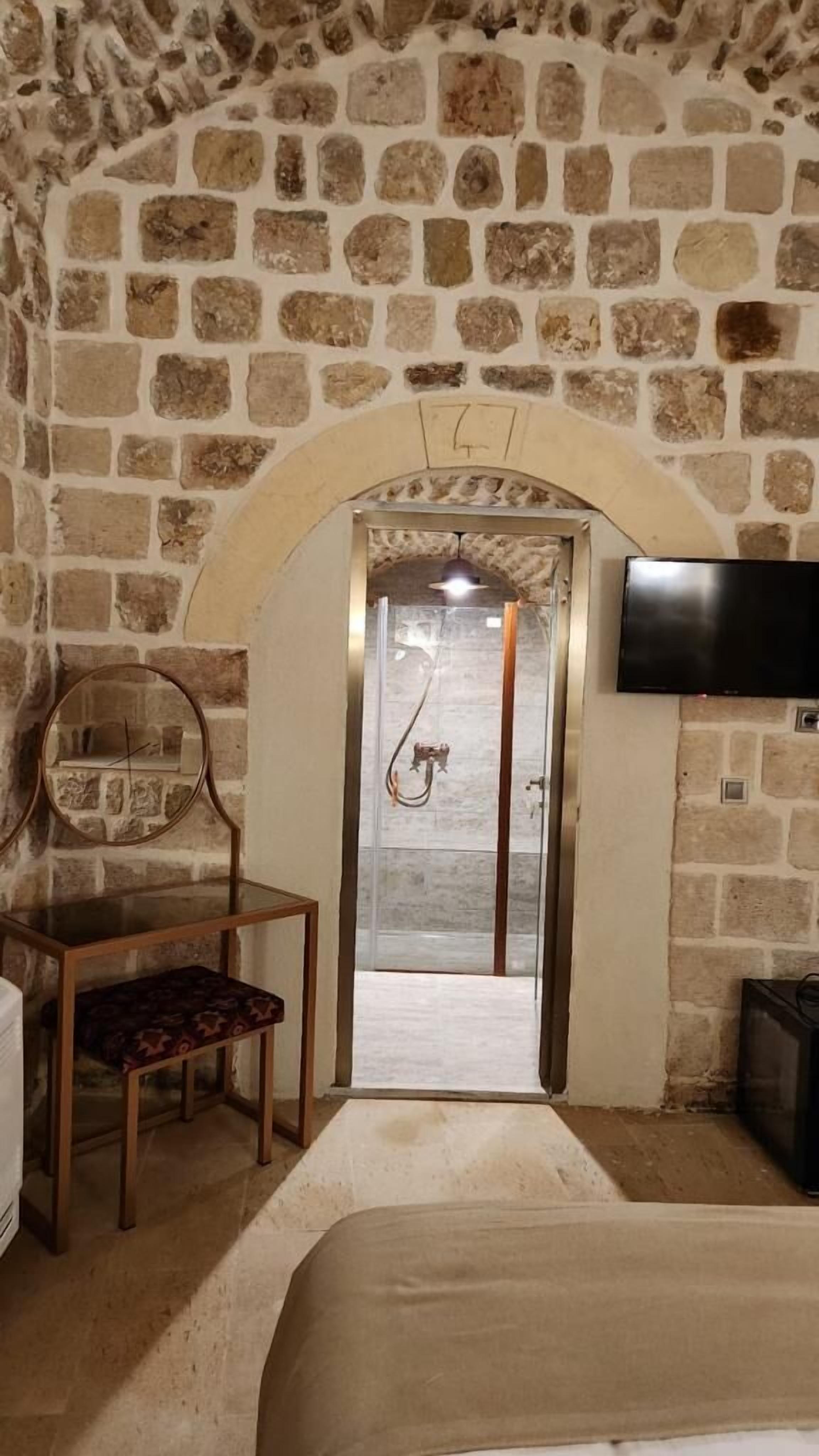 Ana Talia House