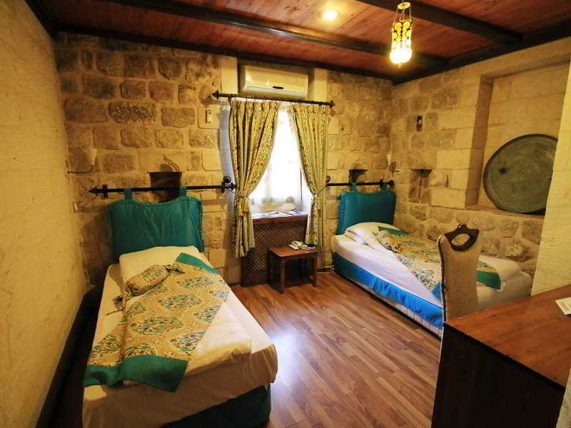 Artuklu Kervansarayi