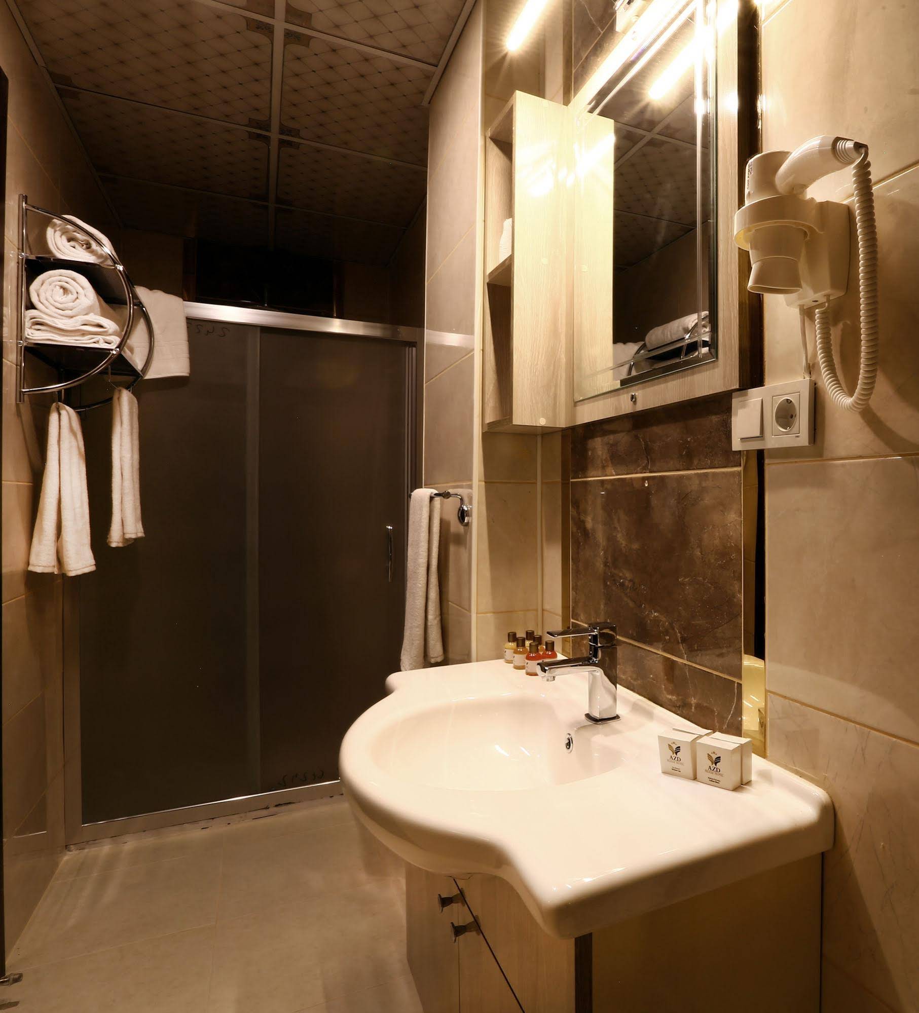 Azd House Hotel