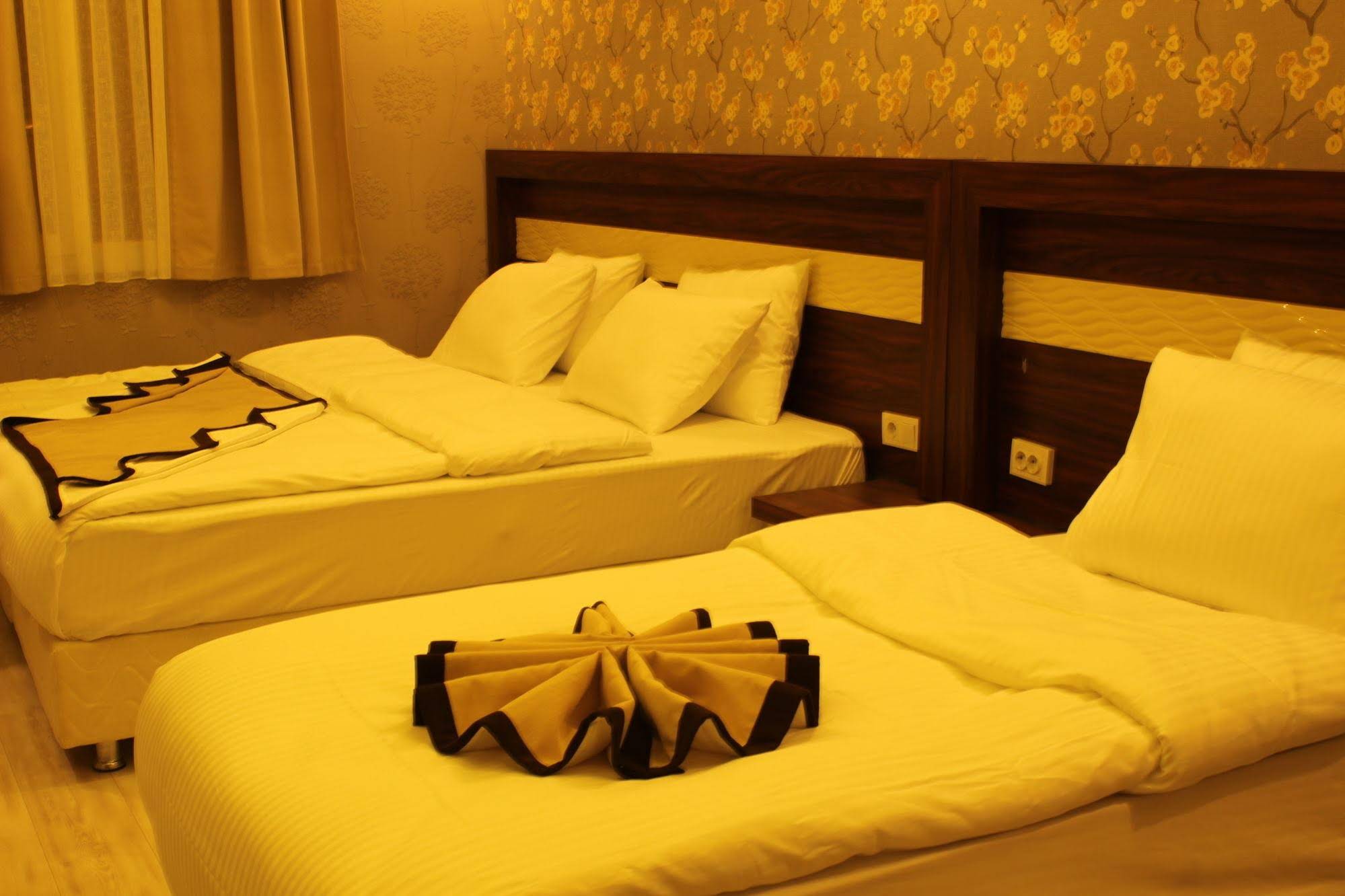 Azd House Hotel