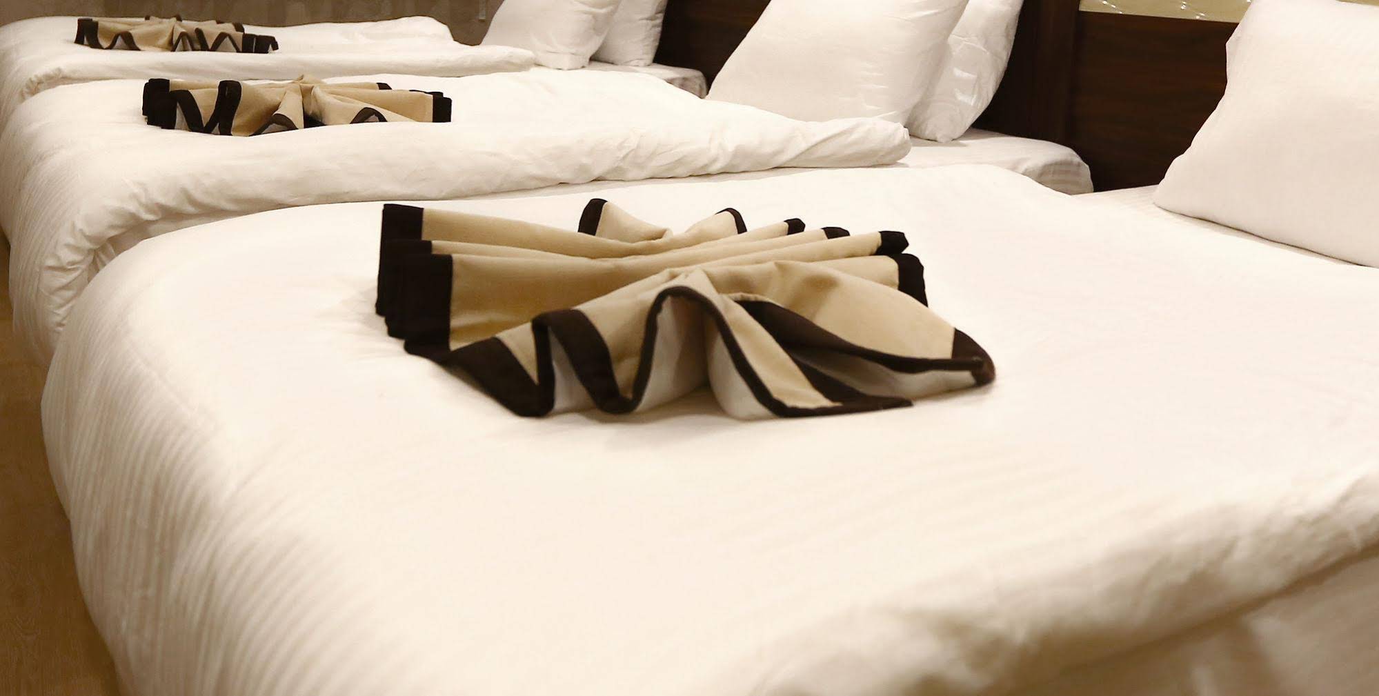 Azd House Hotel