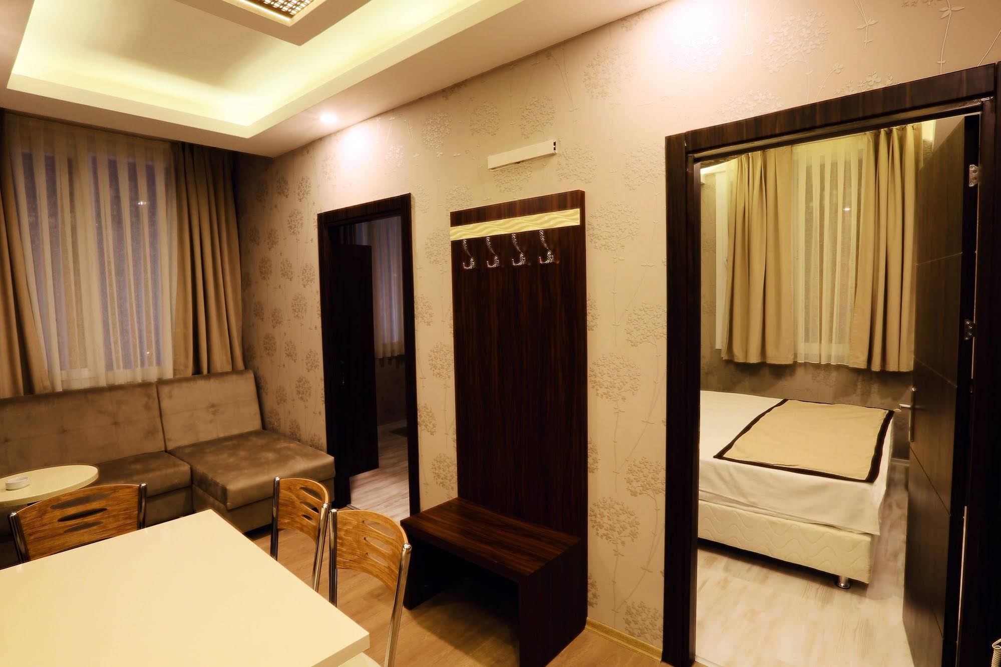 Azd House Hotel